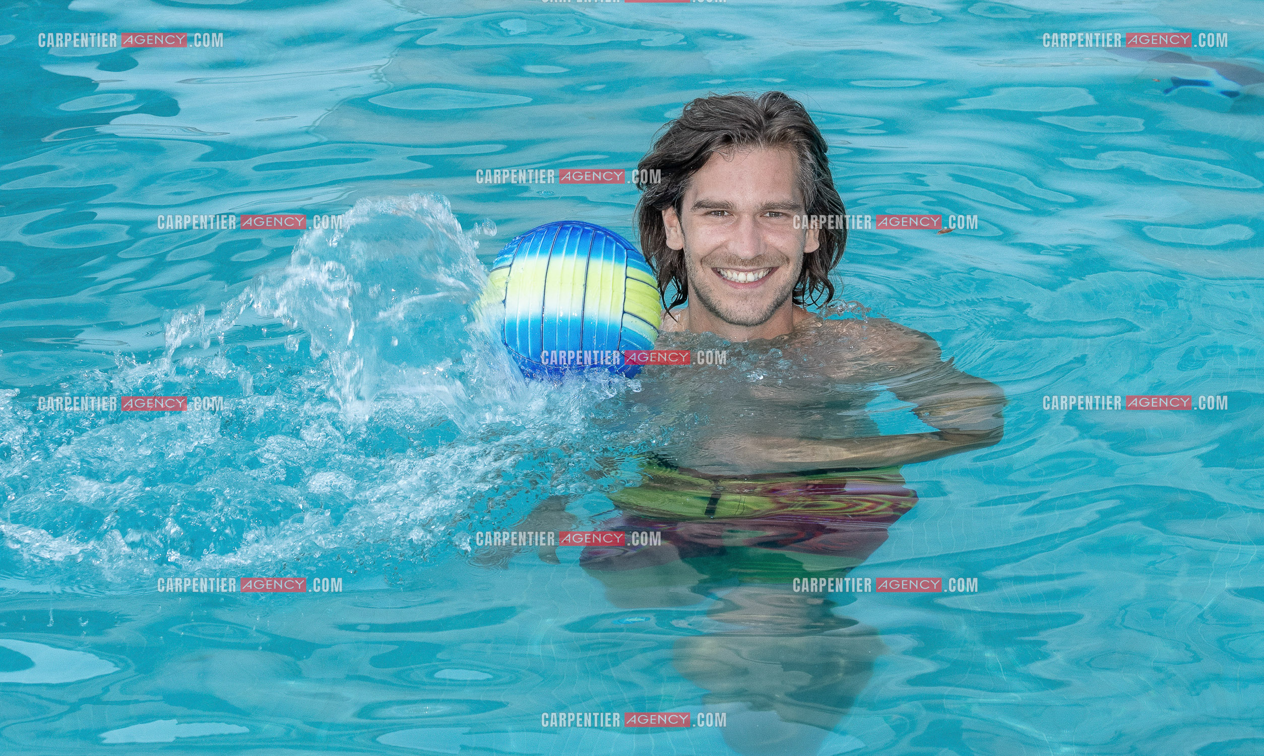 Le ténor Amaury Vassili lors de ses vacances d'été a Toulon dans le Var.  ( Exclusif )
