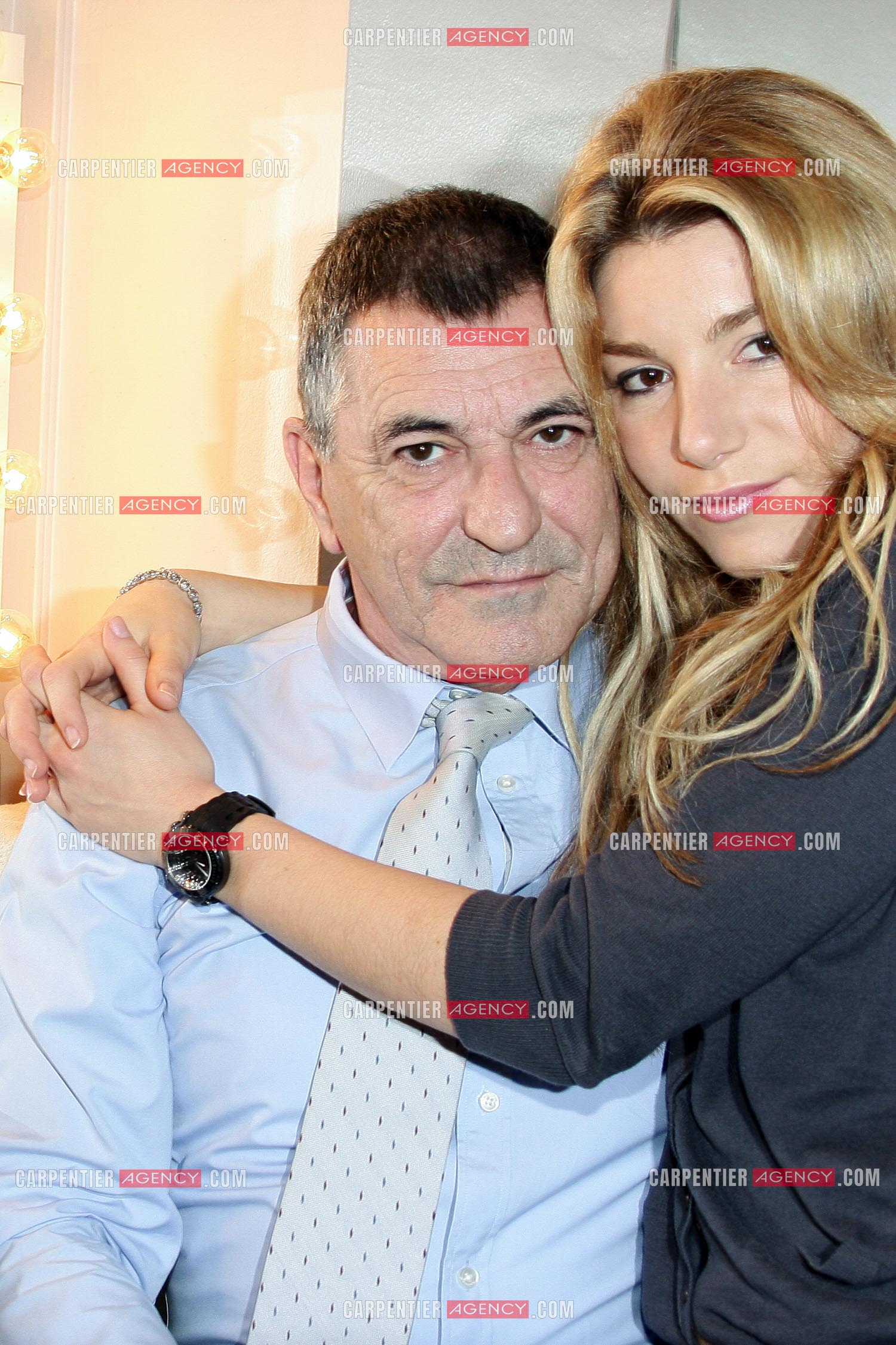 L'humoriste Jean-Marie Bigard et sa femme Lola à Paris.  ( exclusif )