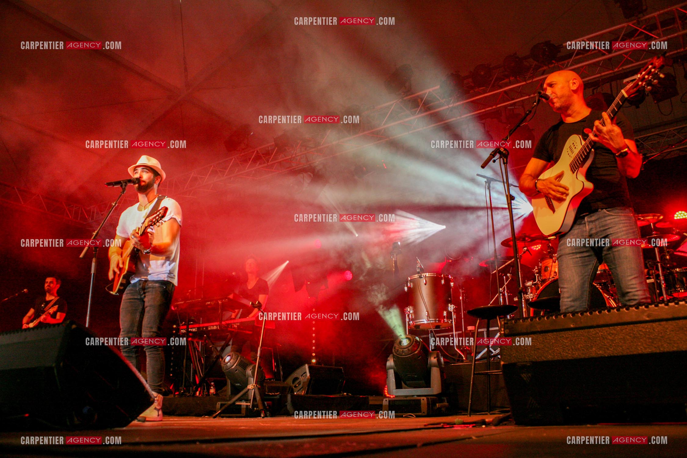 Le chanteur Kendji Girac en concert au Parc St Paul à Beauvais le 24 mai 2024.
