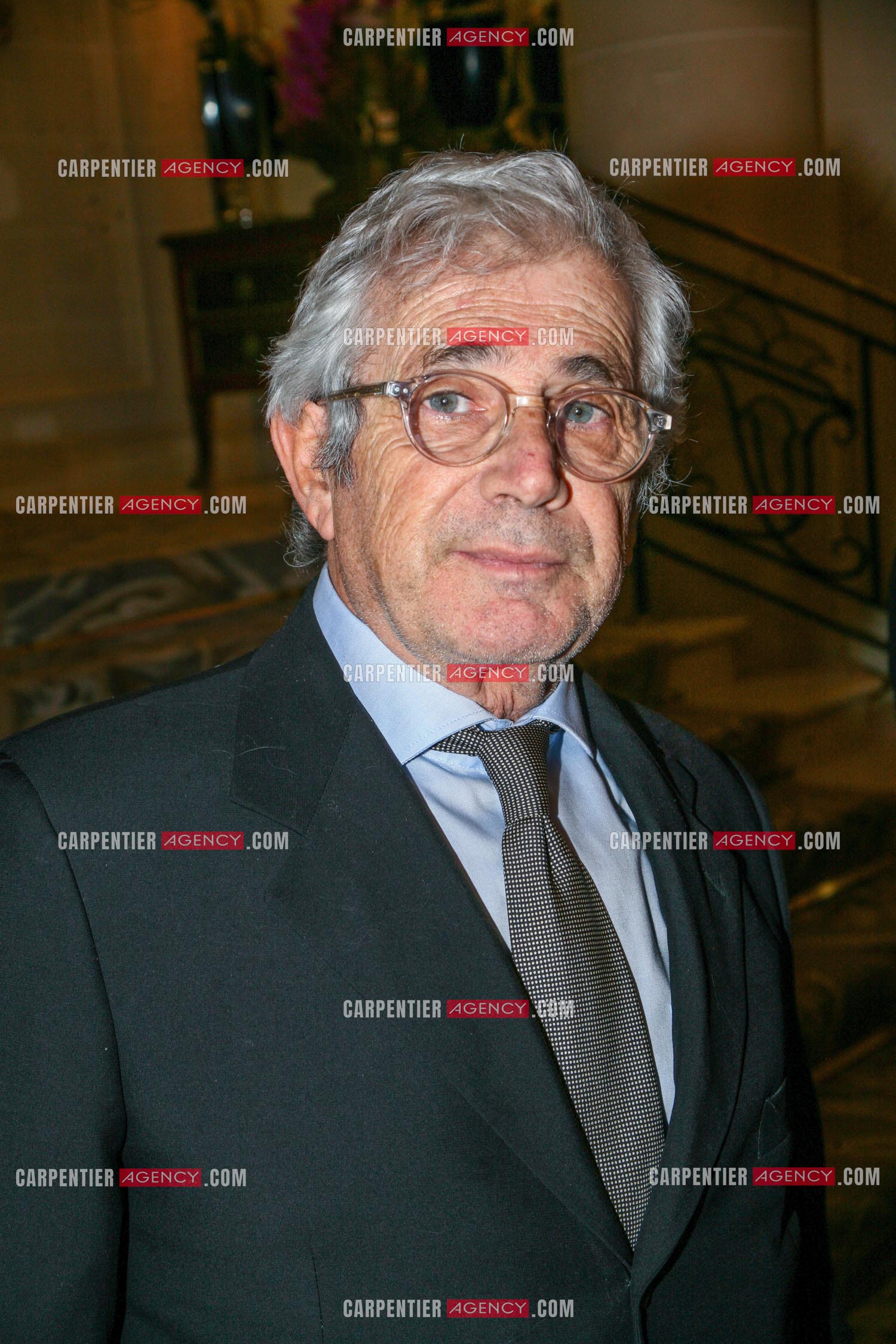 L'humoriste Michel Boujenah lors de la soirée des Stéthos d'or 2023 à l'hôtel Four Seasons George V à Paris le 27 mars 2023.
