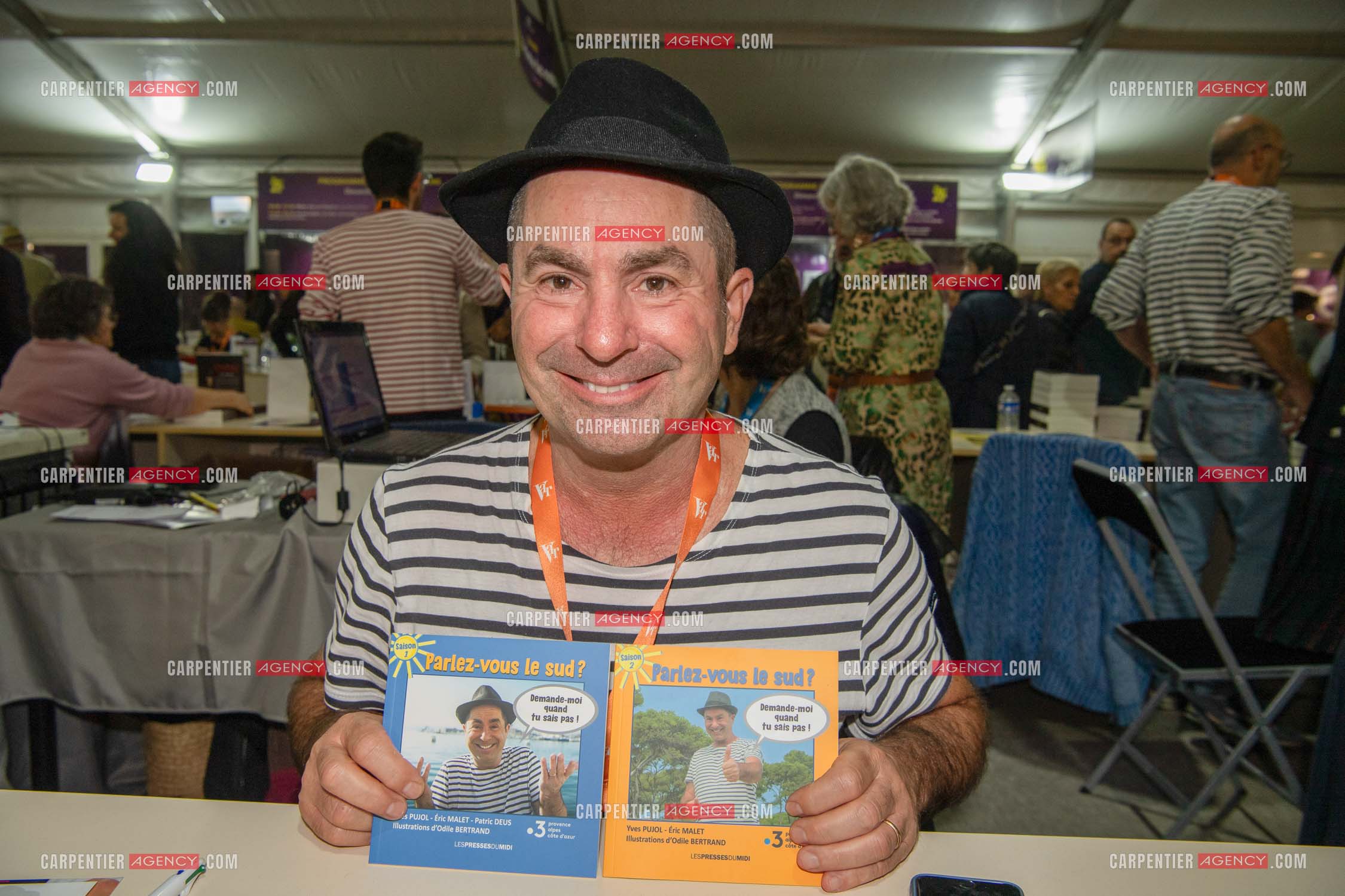 L'auteur Yves Pujol présente ses deux  livres “ PARLEZ-VOUS LE SUD ? Saison 1 et Saison 2 “ aux éditions Les Presses du Midi.      ( Exclusif )