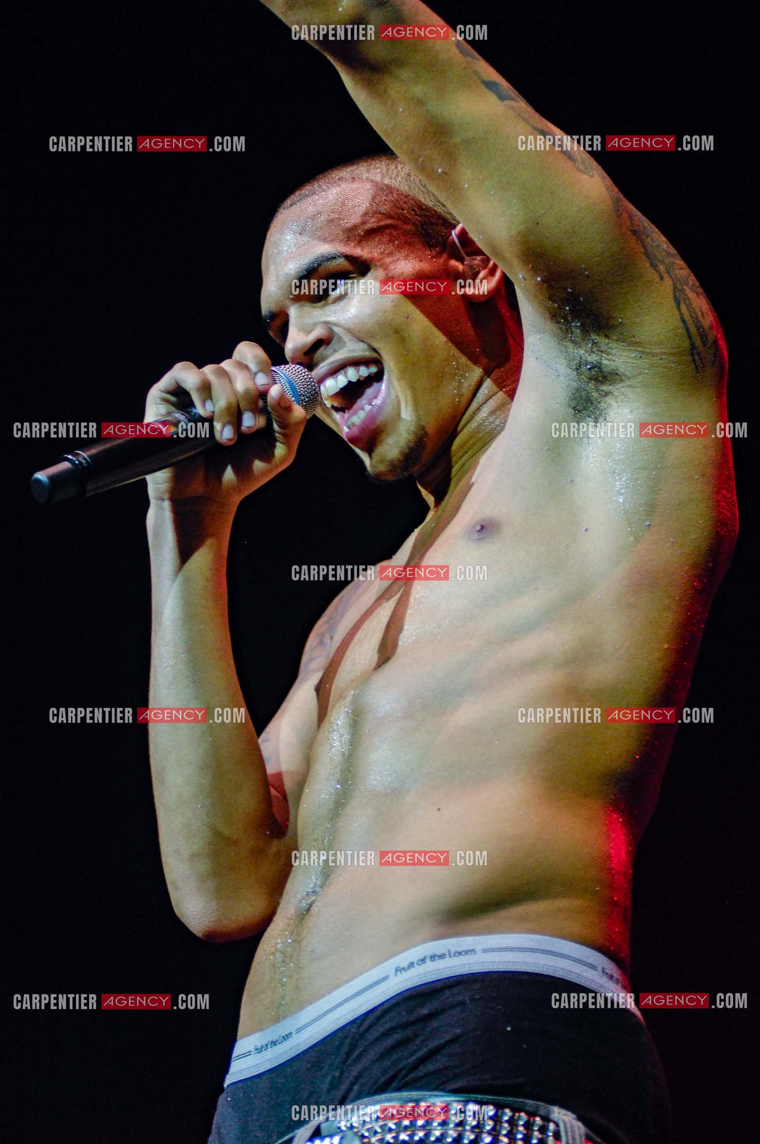 Le rappeur Chris Brown en concert au Zénith de Paris en 2008.  ( Exclusif )