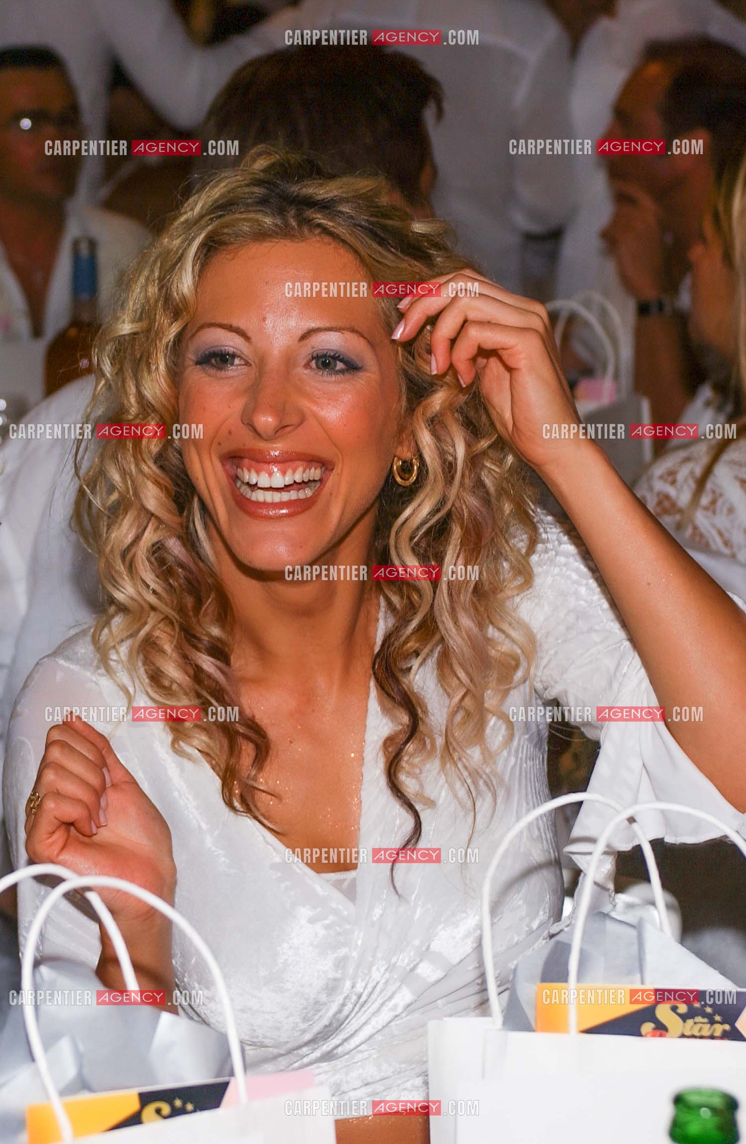 Loana Petrucciani dit Loana invitée a la soirée blanche au moulin de Ramatuelle en 2005.    ( Exclusif )