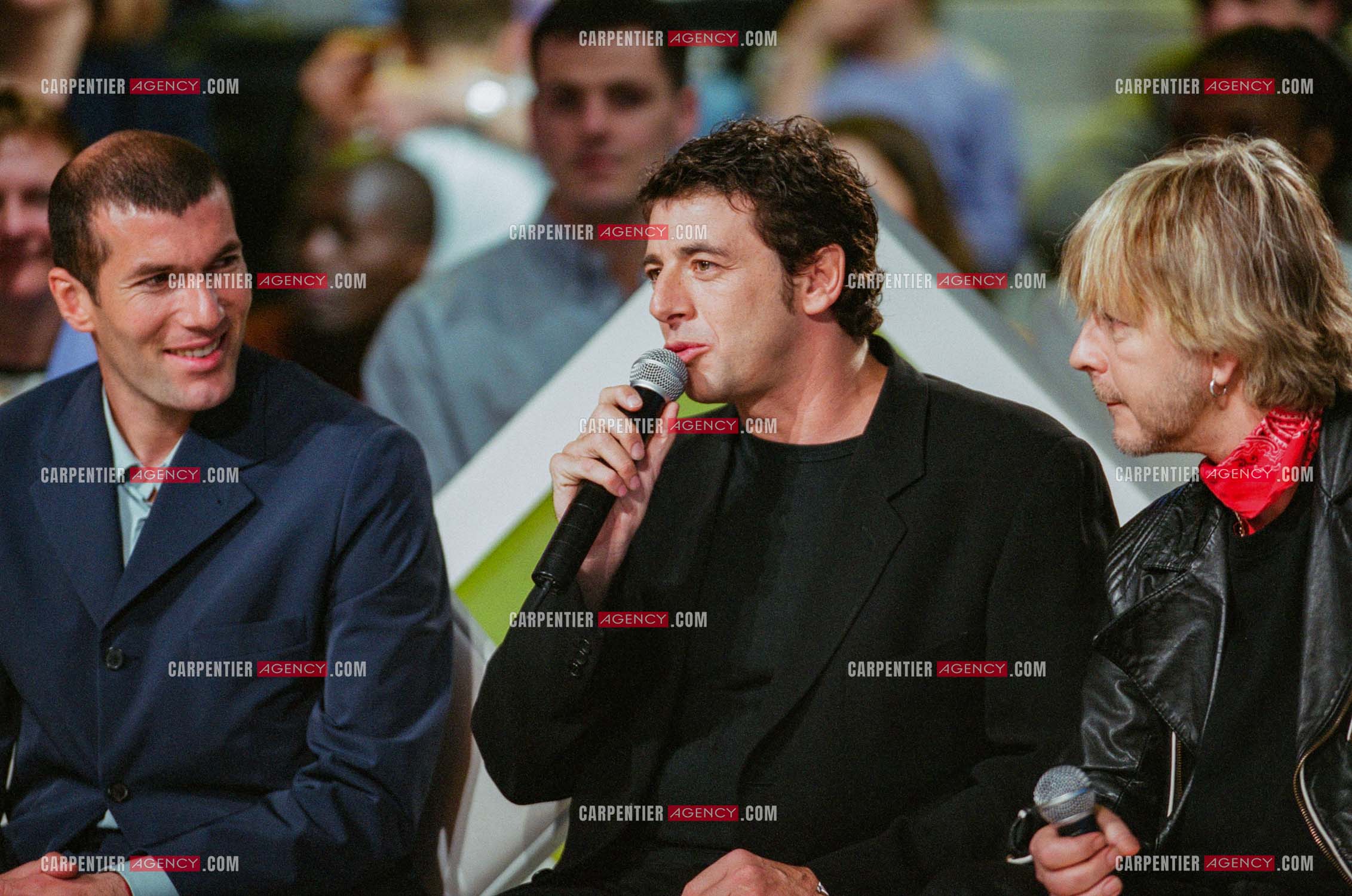 Le chanteur Renaud Séchan invité de l'émission spéciale “ELA“ assosiation parainée par le footbaleur Zinédine Zidane. Zinédine Zidane, Patrick Bruel et Renaud.  ( Exclusif )