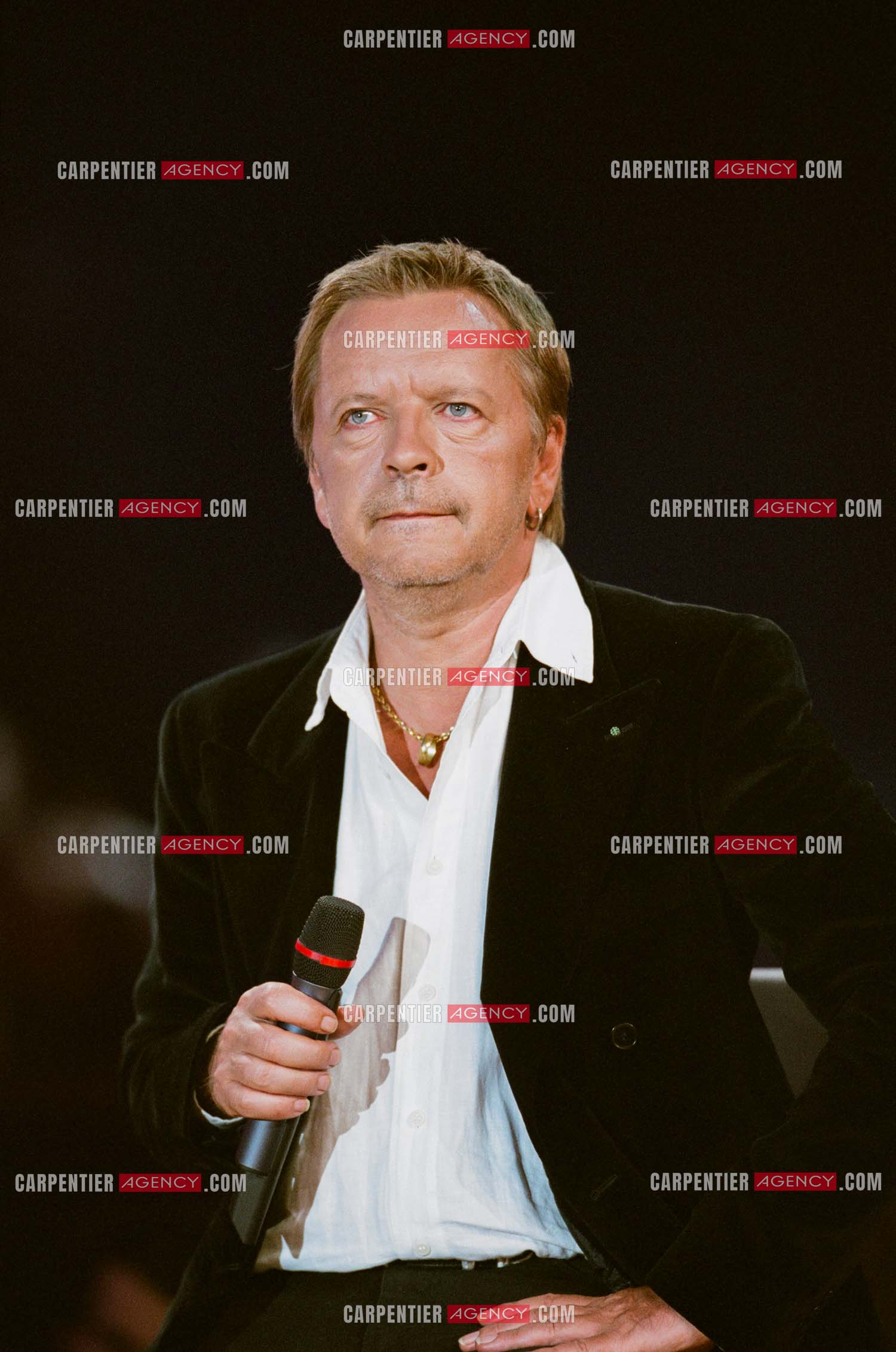 Le chanteur Renaud Séchan lors des Victoires de la musique au Zénith de Paris en 2005.