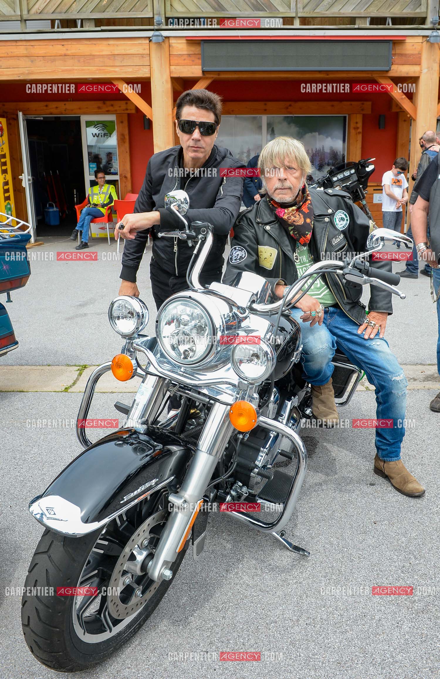 Le chanteur Renaud et son ami Jean-Luc Lahaye présent au festival Motordays à Gérardmer en 2016. (Exclusif )