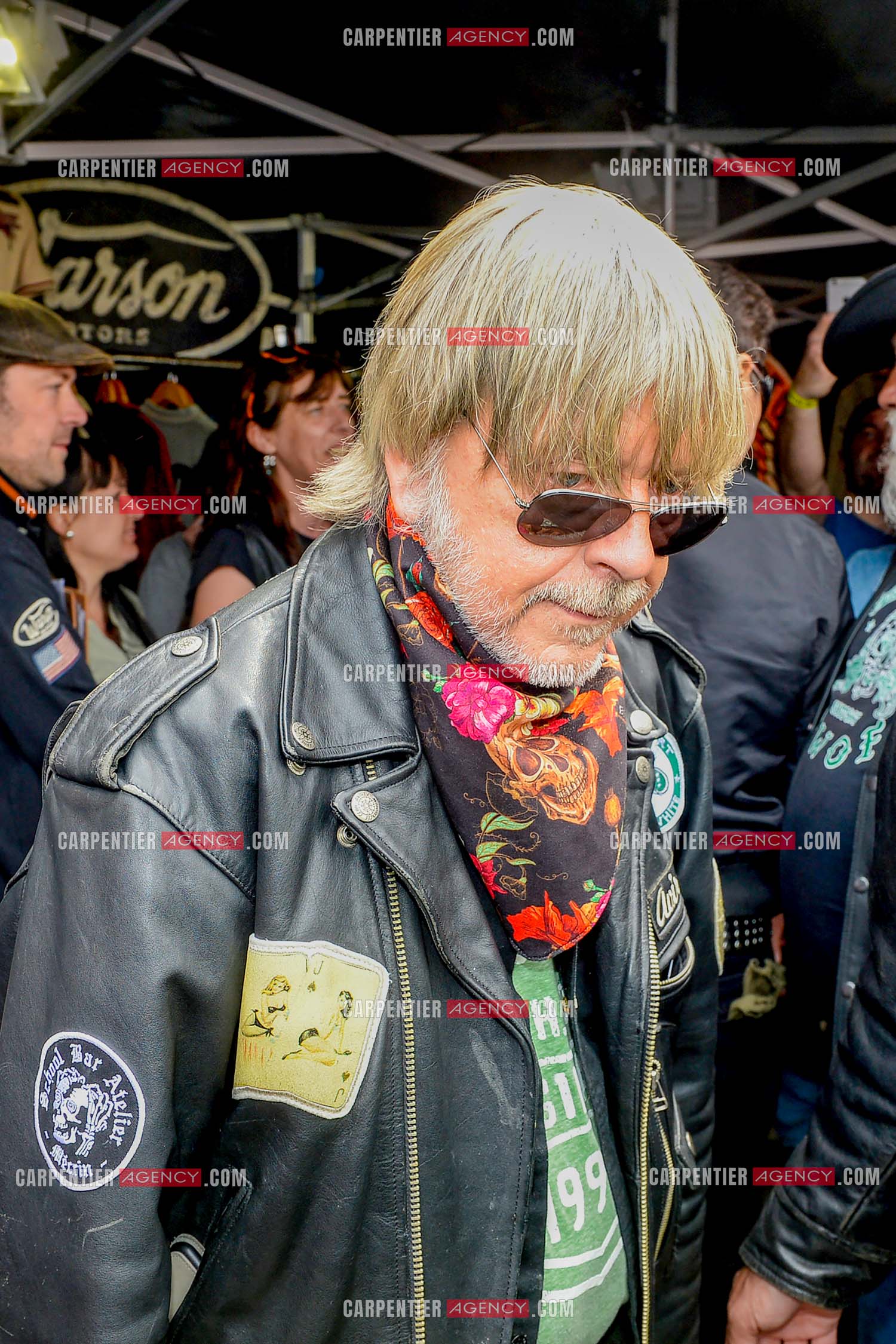Le chanteur Renaud ( parrain de cette seconde édition ) assiste au "Motordays" à Gérardmer en 2016. Renaud visite les stands à la recherche de tee-shirts ou autres souvenirs.  ( Exclusif )