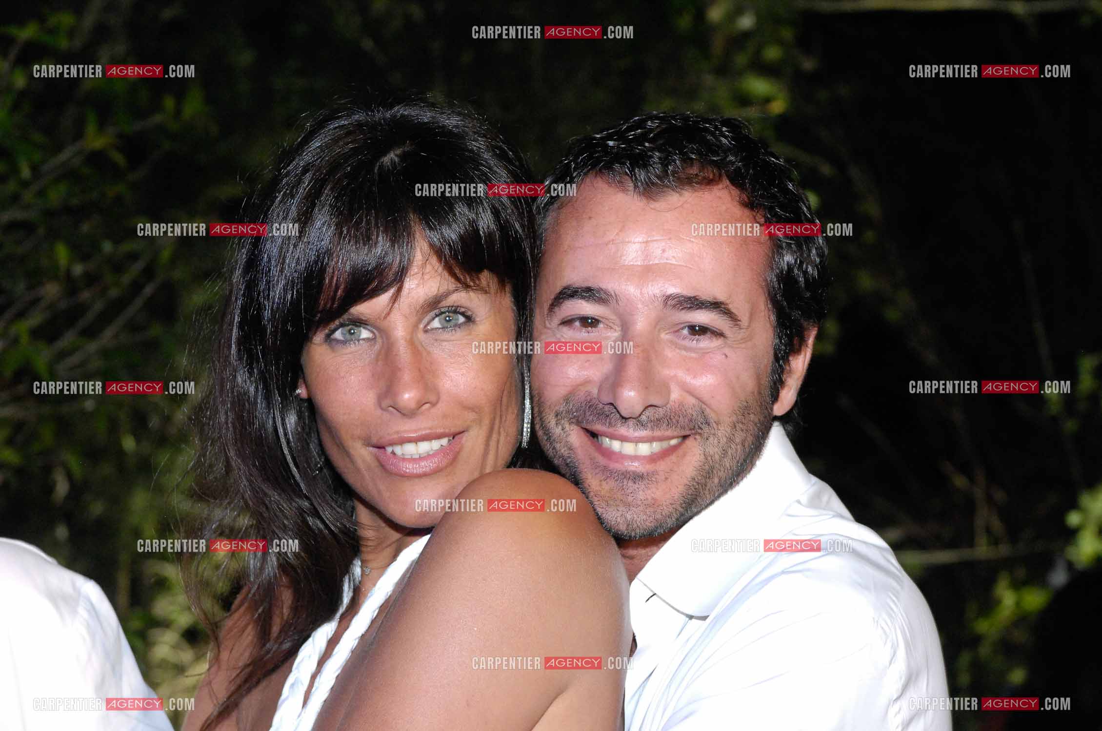 L'actrice Astrid Veillon et Bernard Montiel à la soirée Blanche de St Tropez en 2007.   ( Exclusif )