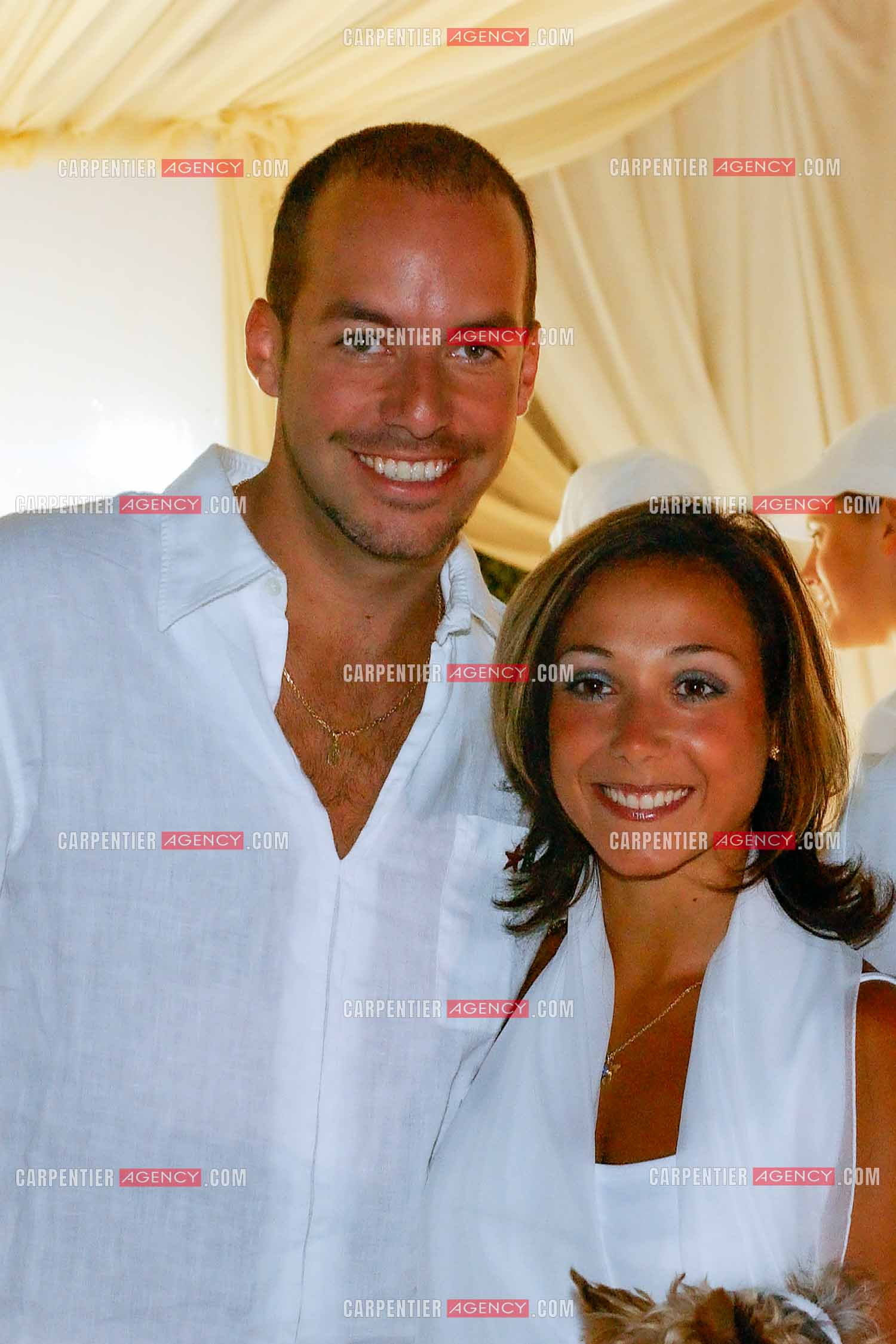 Sarah Abitbol et Stéphane Bernadis lors de la soirée blanche en 2003.  ( Exclusif )