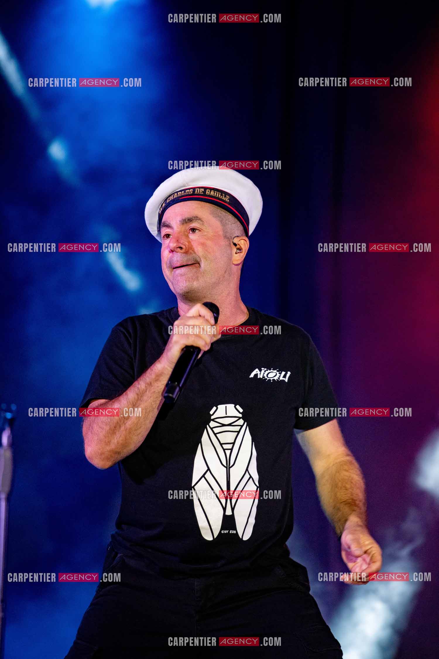 L'humoriste Yves Pujol en concert avec son groupe AIOLI dans le Var. ( Exclusif )
