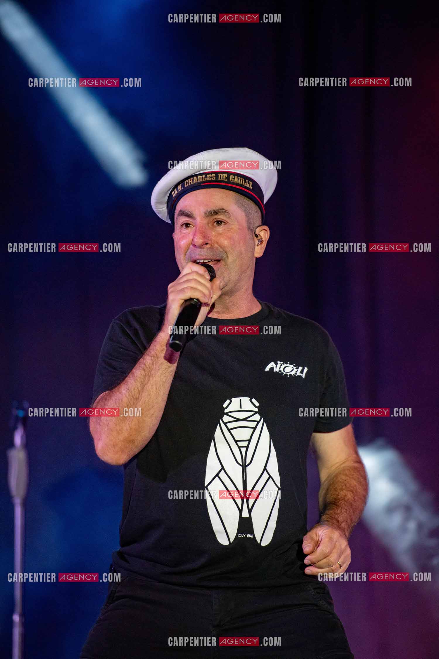 L'humoriste Yves Pujol en concert avec son groupe AIOLI dans le Var. ( Exclusif )