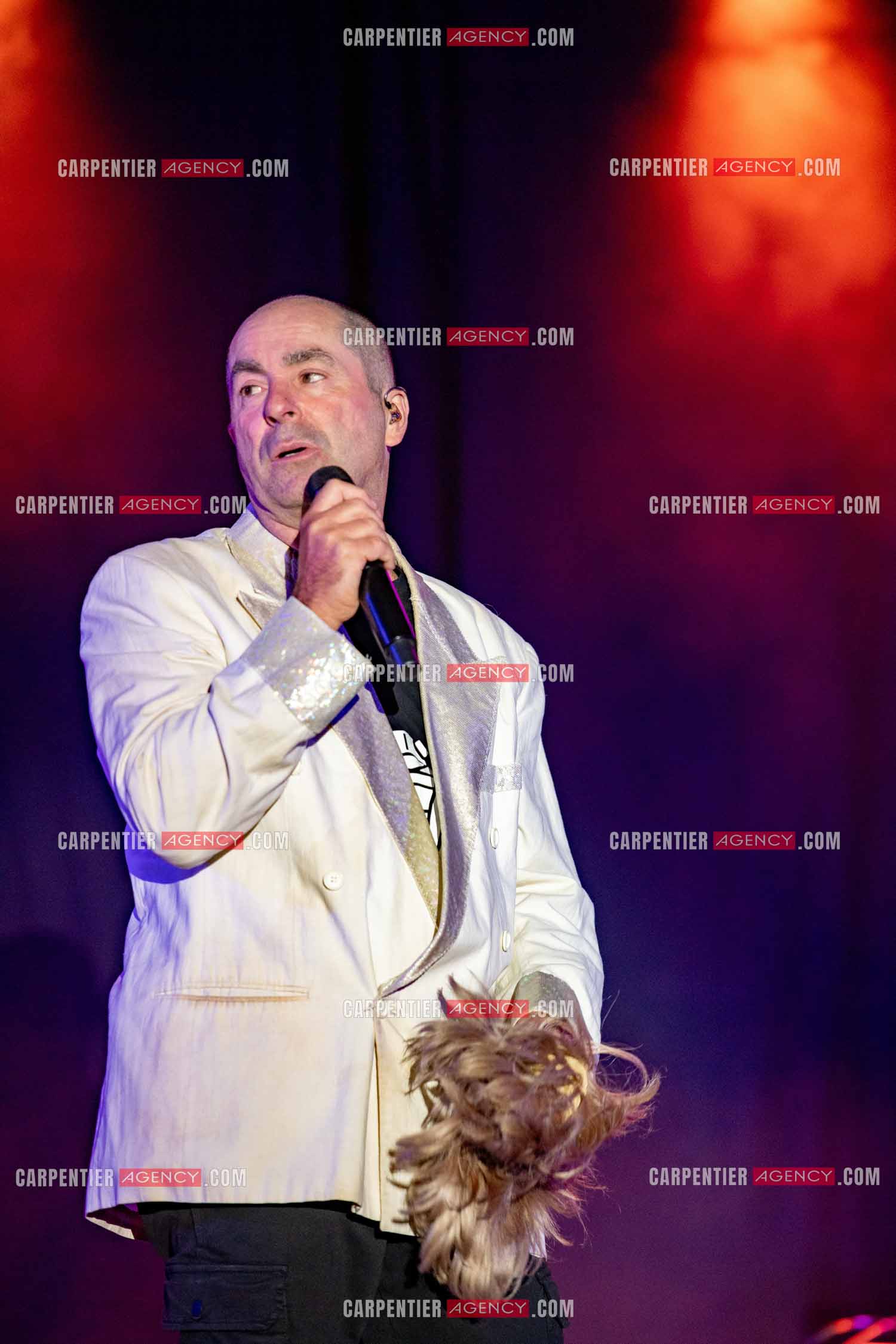 L'humoriste Yves Pujol en concert avec son groupe AIOLI dans le Var. ( Exclusif )