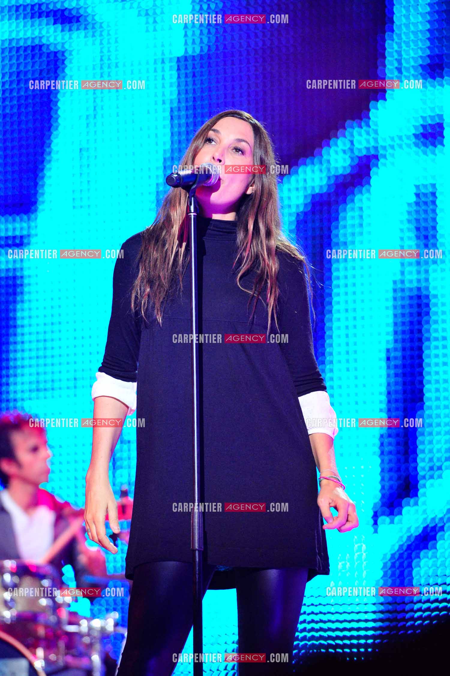 La chanteuse Isabelle Marie Anne de Truchis de Varennes dite Zazie en concert au Zénith de Paris le 26 Oct 2010.        ( Exclusif )