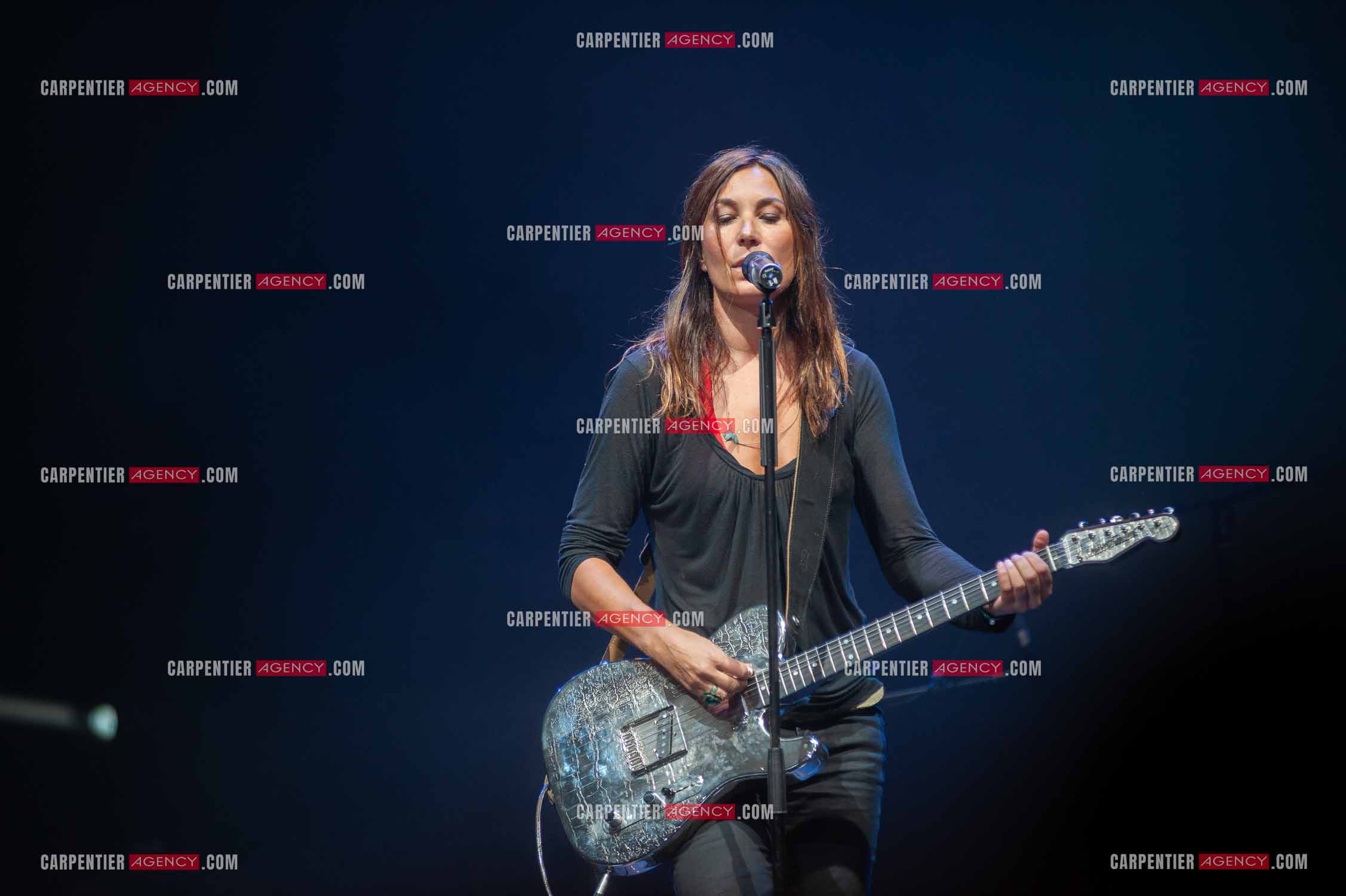 La chanteuse Isabelle Marie Anne de Truchis de Varennes dite Zazie en concert au Zénith de Paris “ CONCERT POUR LA PLANETE “le 03 Sept 2008.   ( Exclusif )