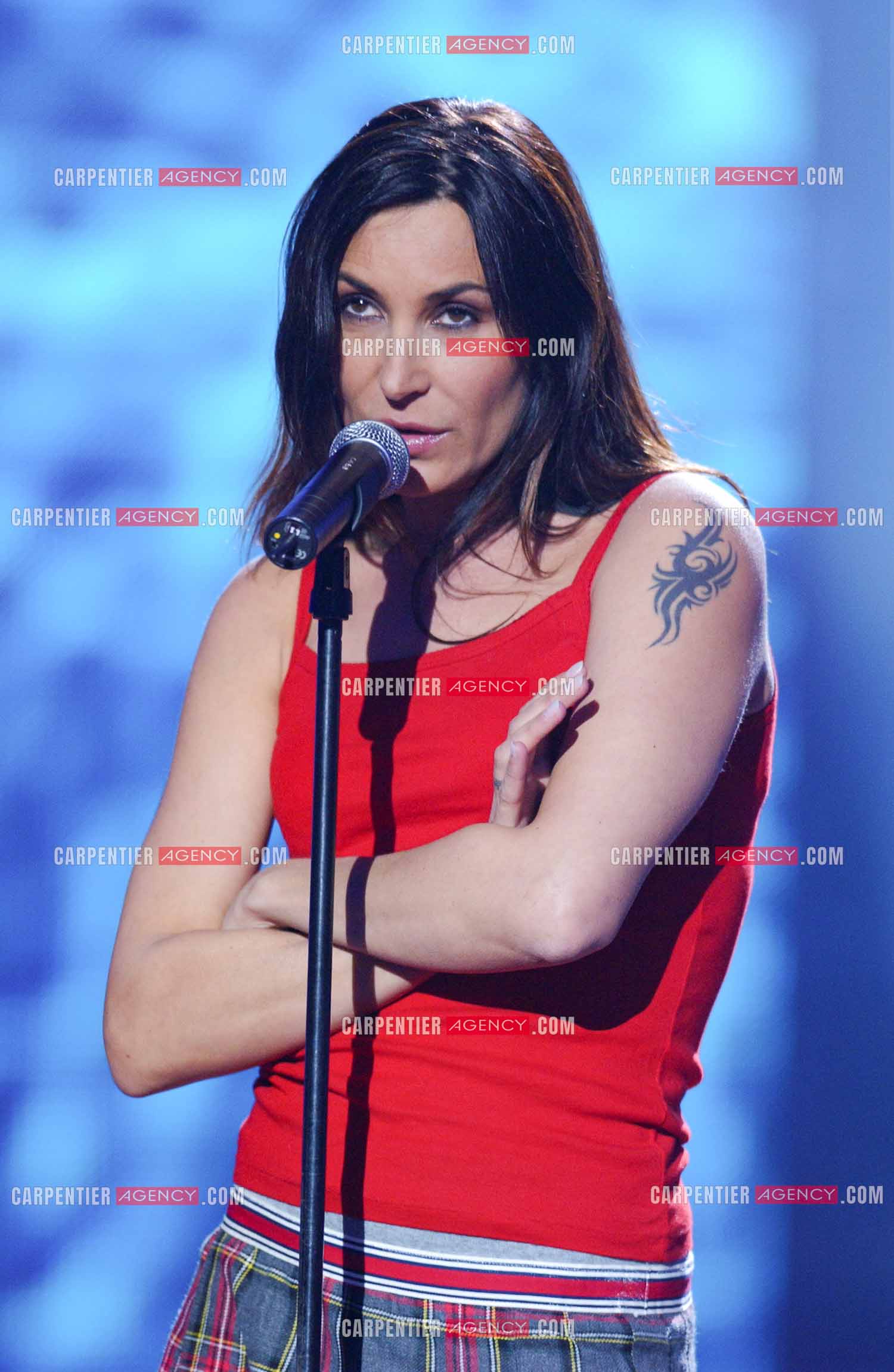 La chanteuse Isabelle Marie Anne de Truchis de Varennes dite Zazie en concert pour les 20 ans du Zénith de Paris le 14 Janvier 2005.                   ( Exclusif )