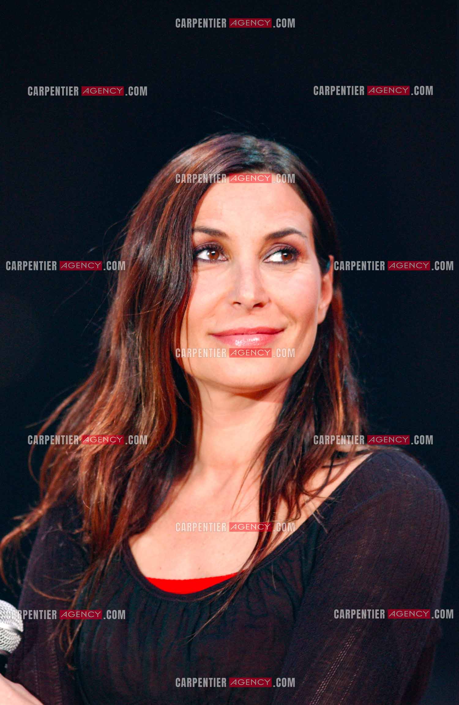 La chanteuse Isabelle Marie Anne de Truchis de Varennes dite Zazie en concert pour les 20 ans du Zénith de Paris le 14 Janvier 2005.                   ( Exclusif )