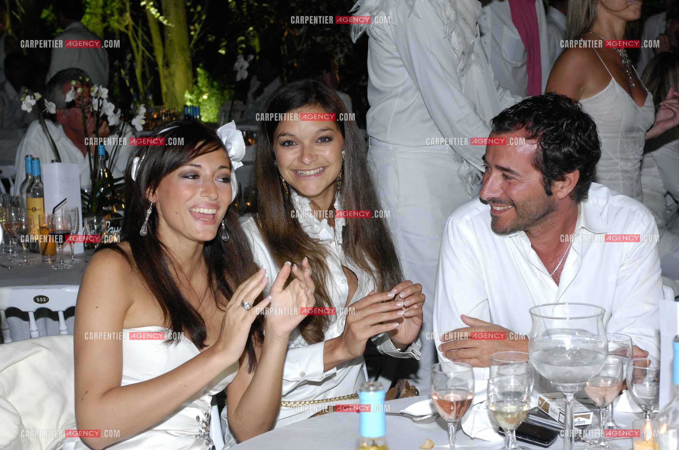 Miss France 2007 Rachel Legrain-Trapani lors de la soirée Blanche en 2007. Ici, avec l'animateur Bernard Montiel.   ( Exclusif )
