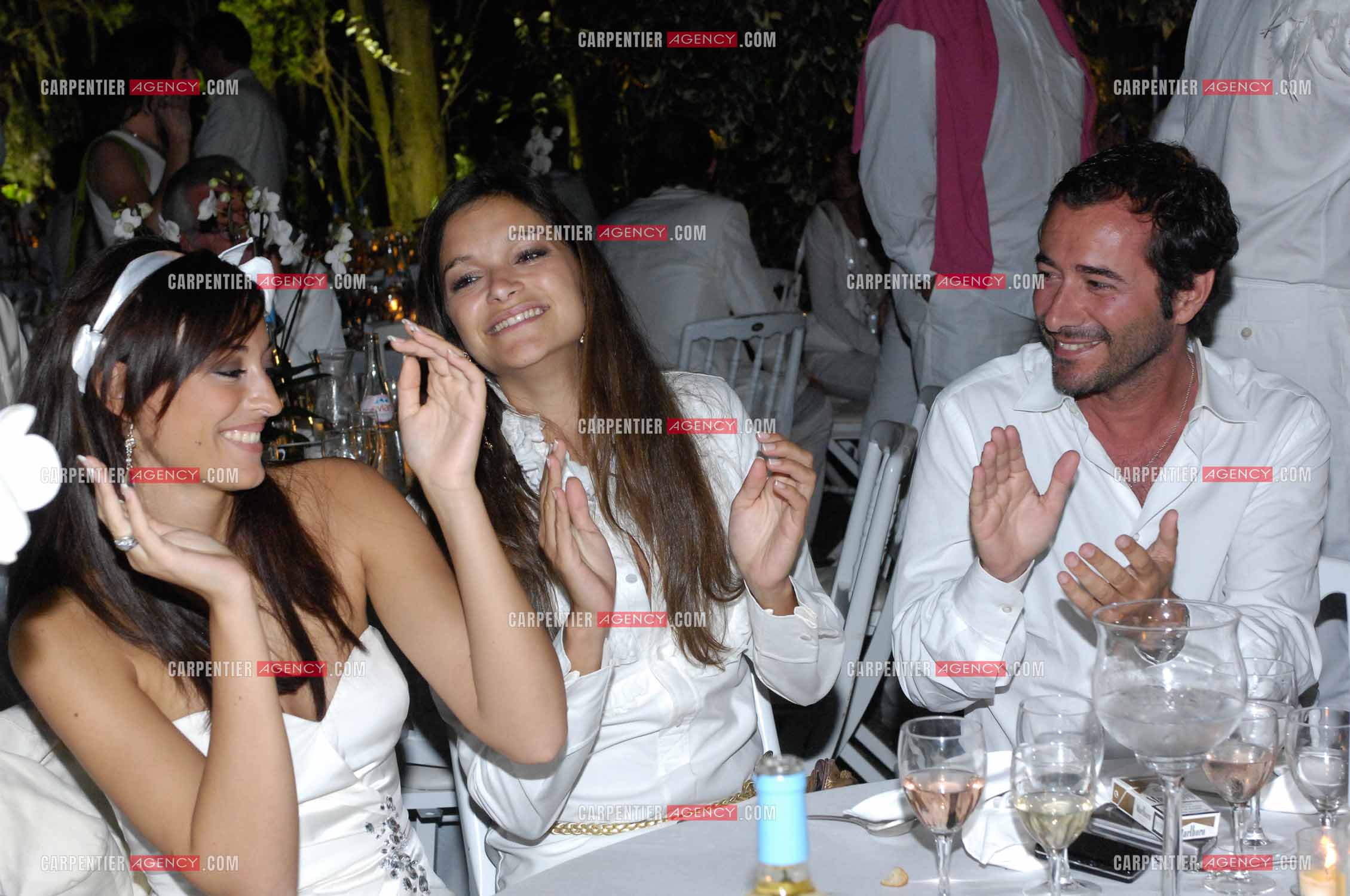 Miss France 2007 Rachel Legrain-Trapani lors de la soirée Blanche en 2007. Ici, avec l'animateur Bernard Montiel.   ( Exclusif )