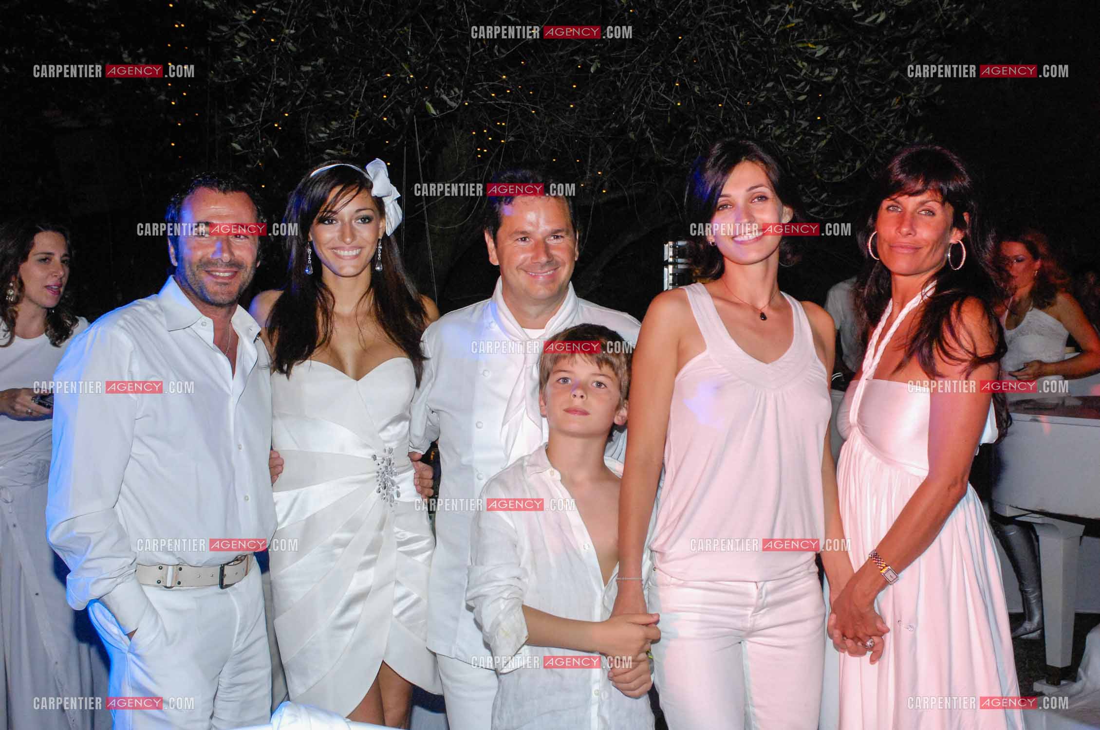 Miss France 2007 Rachel Legrain-Trapani lors de la soirée Blanche en 2007. Ici, avec l'animateur Bernard Montiel, Christophe Leroy, Adeline Blondieau et son fils Aïtor et Astrid Veillon.   ( Exclusif )