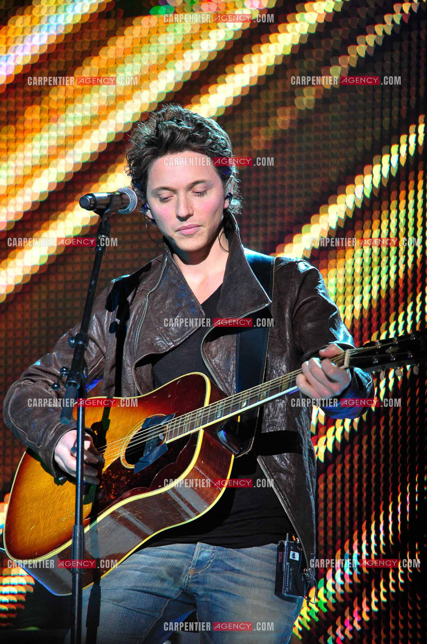 Raphaël Haroche dit Raphaël en concert au Zénith de Paris.