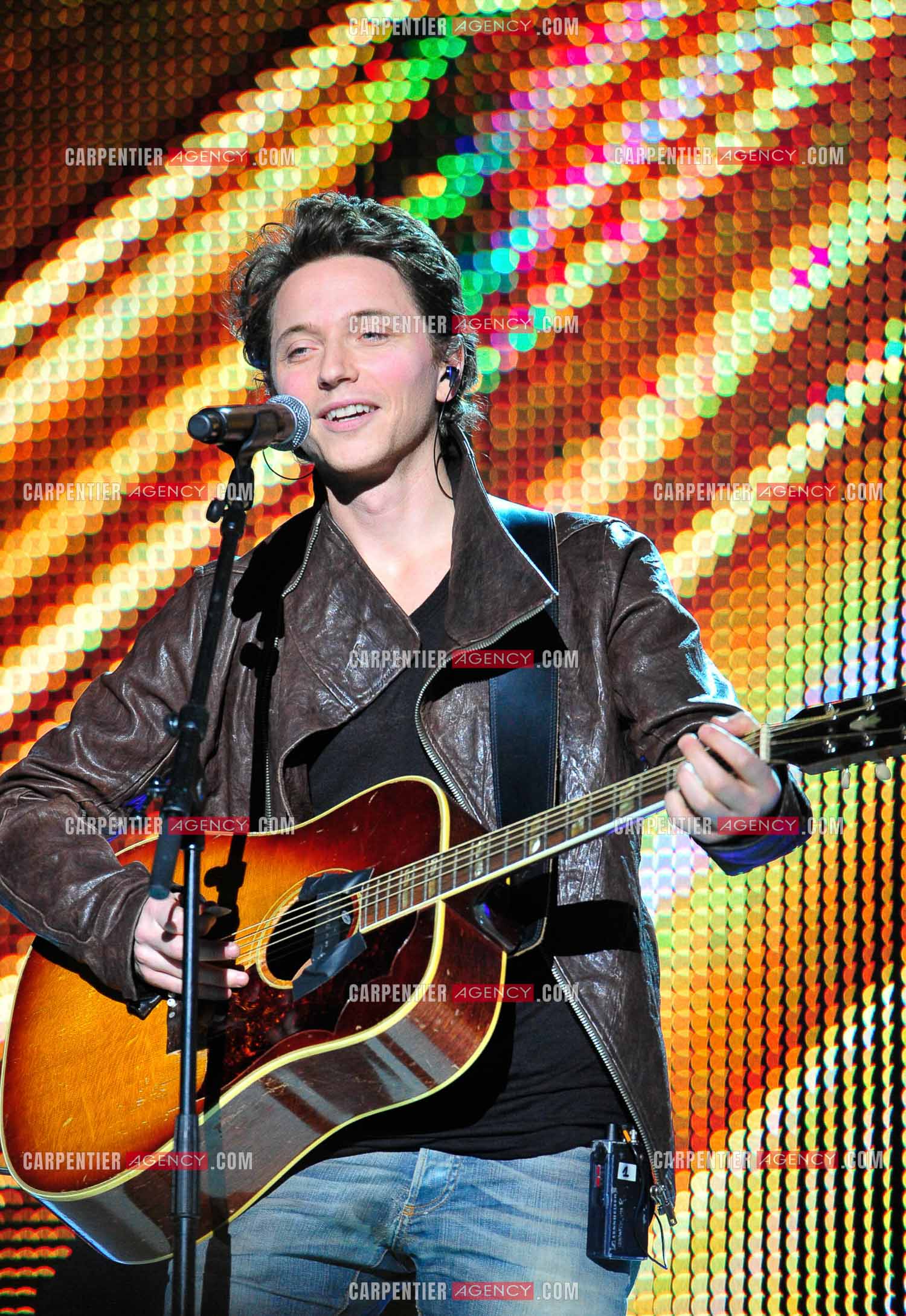 Raphaël Haroche dit Raphaël en concert au Zénith de Paris.