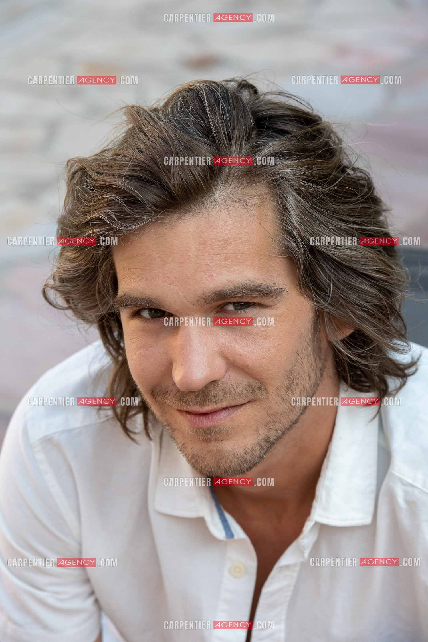 Portrait du ténor Amaury Vassili lors de ses vacances d'été a Toulon dans le Var.  ( Exclusif )