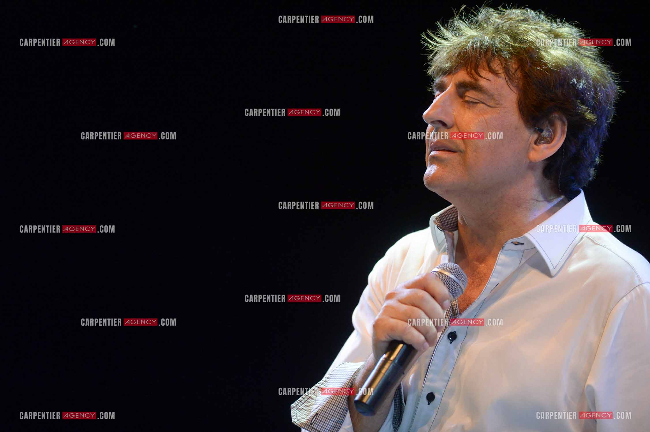 Le chanteur Claude Barzotti lors d'un concert a Bandol en 2013.         ( Exclusif )