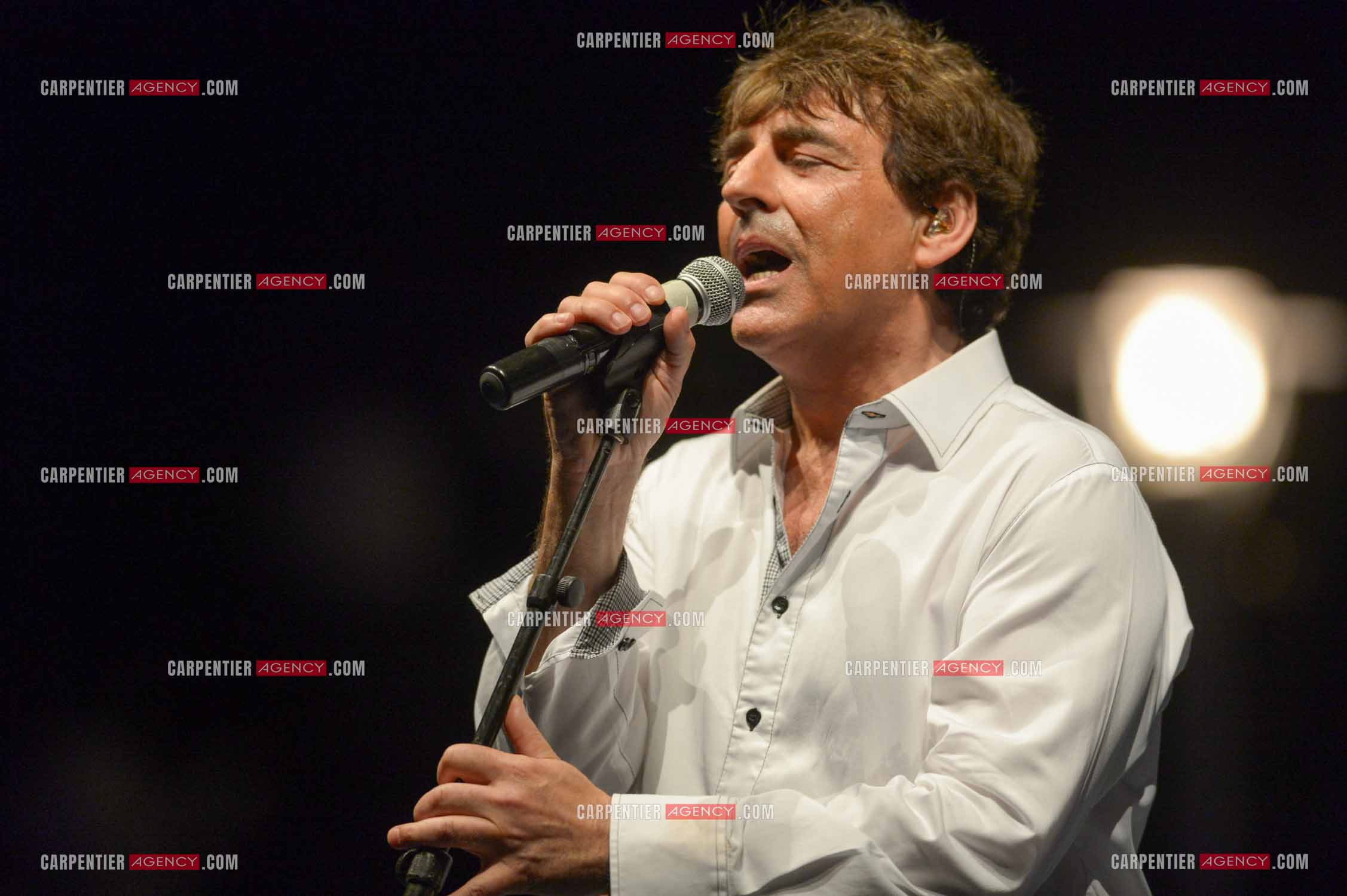 Le chanteur Claude Barzotti lors d'un concert a Bandol en 2013.         ( Exclusif )