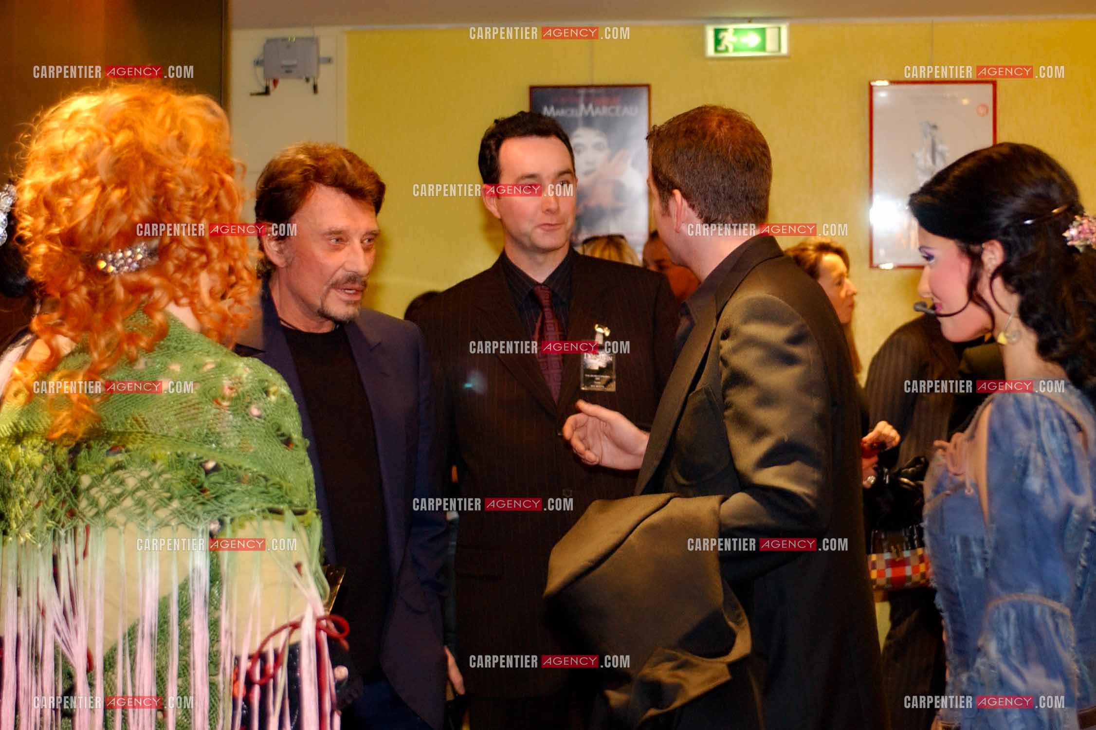 Générale de la comédie musicale “ DON JUAN “ au Palais des Congrès de Paris le 02 Mars 2005. Johnny Hallyday, Félix Gray, Patrick Bruel et Garou entourés des artistes de la comédie musicale.     ( Exclusif )