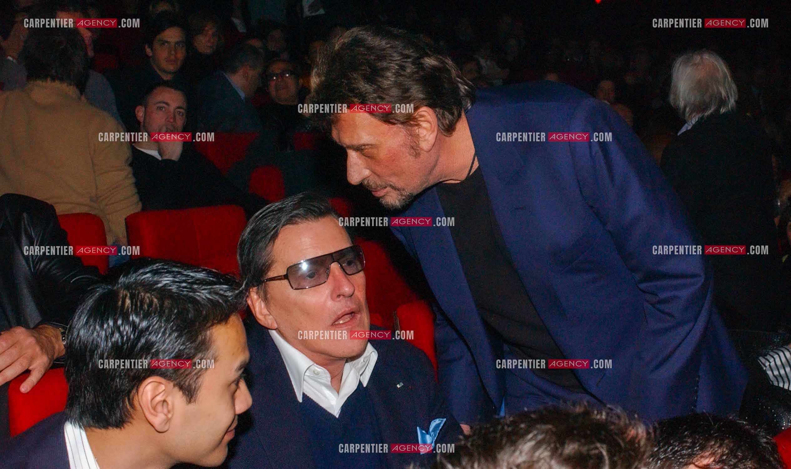 Générale de la comédie musicale “ DON JUAN “ au Palais des Congrès de Paris le 02 Mars 2005. Johnny Hallyday et son producteur Jean-Claude Camus.  ( Exclusif )