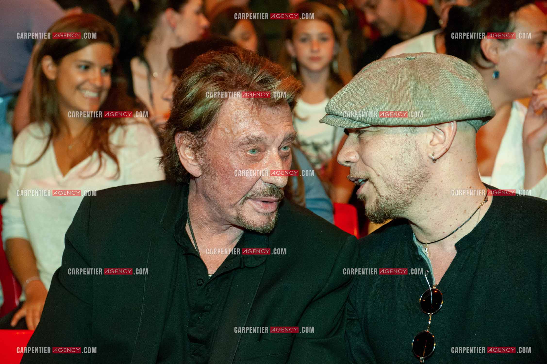 Johnny Hallyday et Pascal Obispo au Zénith de Paris pour assister au concert de leur ami Christophe Maé.                                  ( Exclusif )