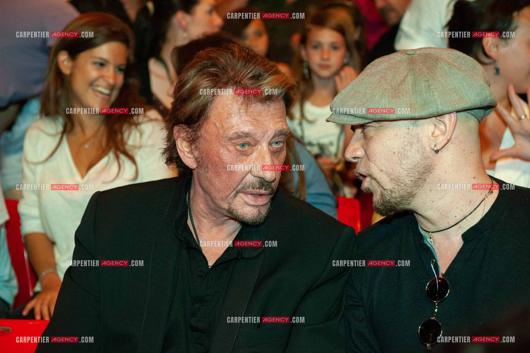 Johnny Hallyday et Pascal Obispo au Zénith de Paris pour assister au concert de leur ami Christophe Maé.                                  ( Exclusif )