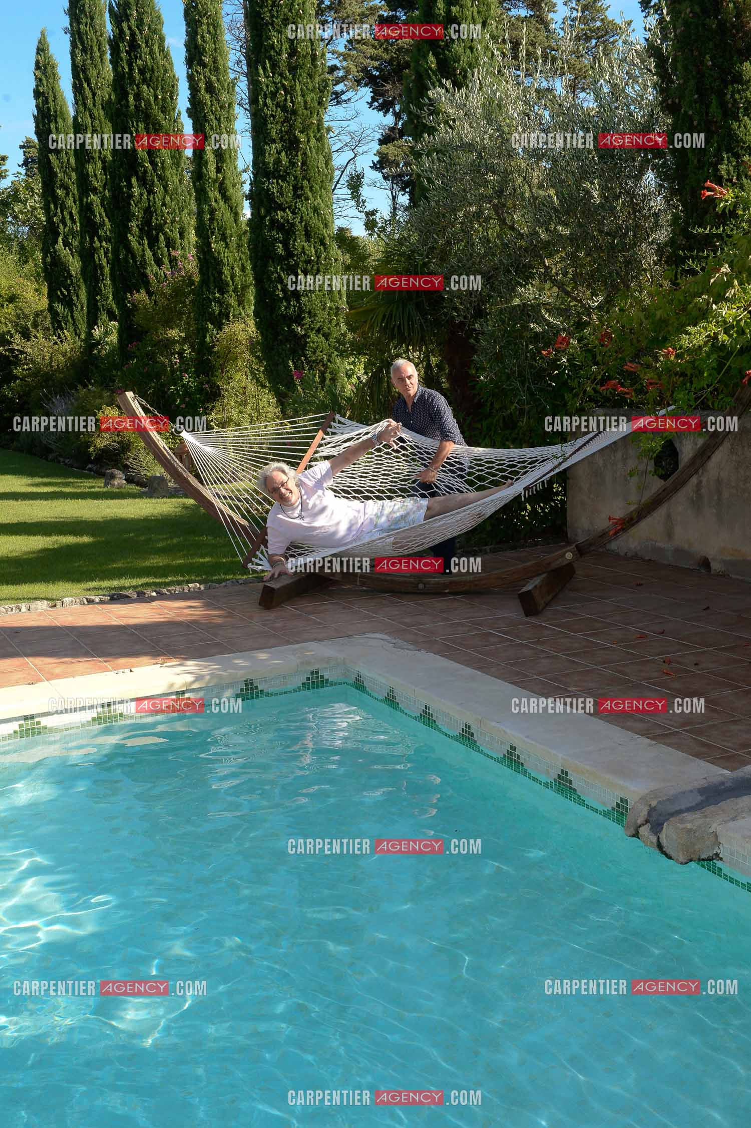 Jean-pierre Mader en vacances chez Patrick Hernandez dans le Vaucluse  près d'Avignon le 7 Août 2014.  ( Exclusif )