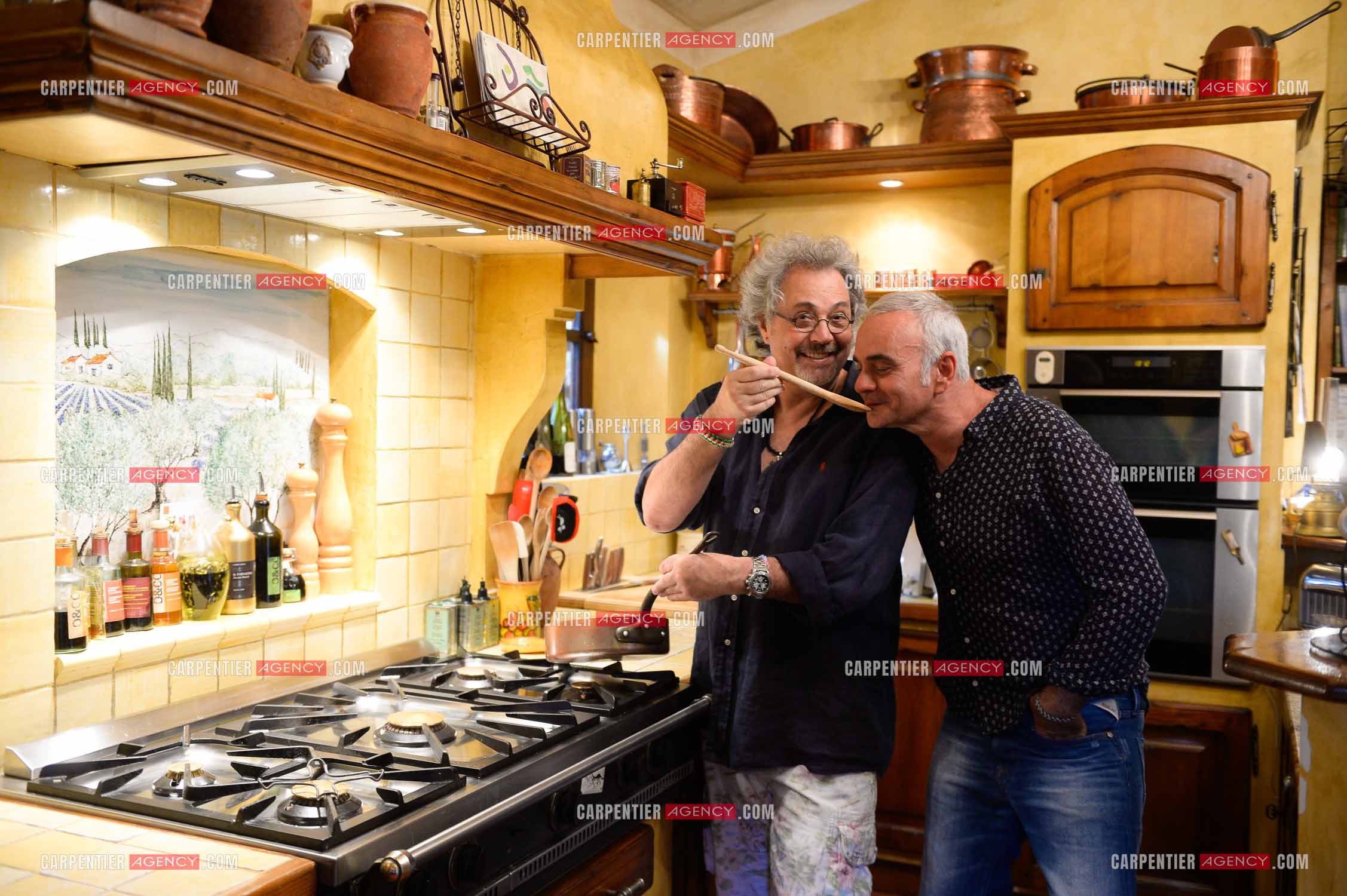 Jean-pierre Mader en vacances chez Patrick Hernandez dans le Vaucluse  près d'Avignon le 7 Août 2014.  ( Exclusif )