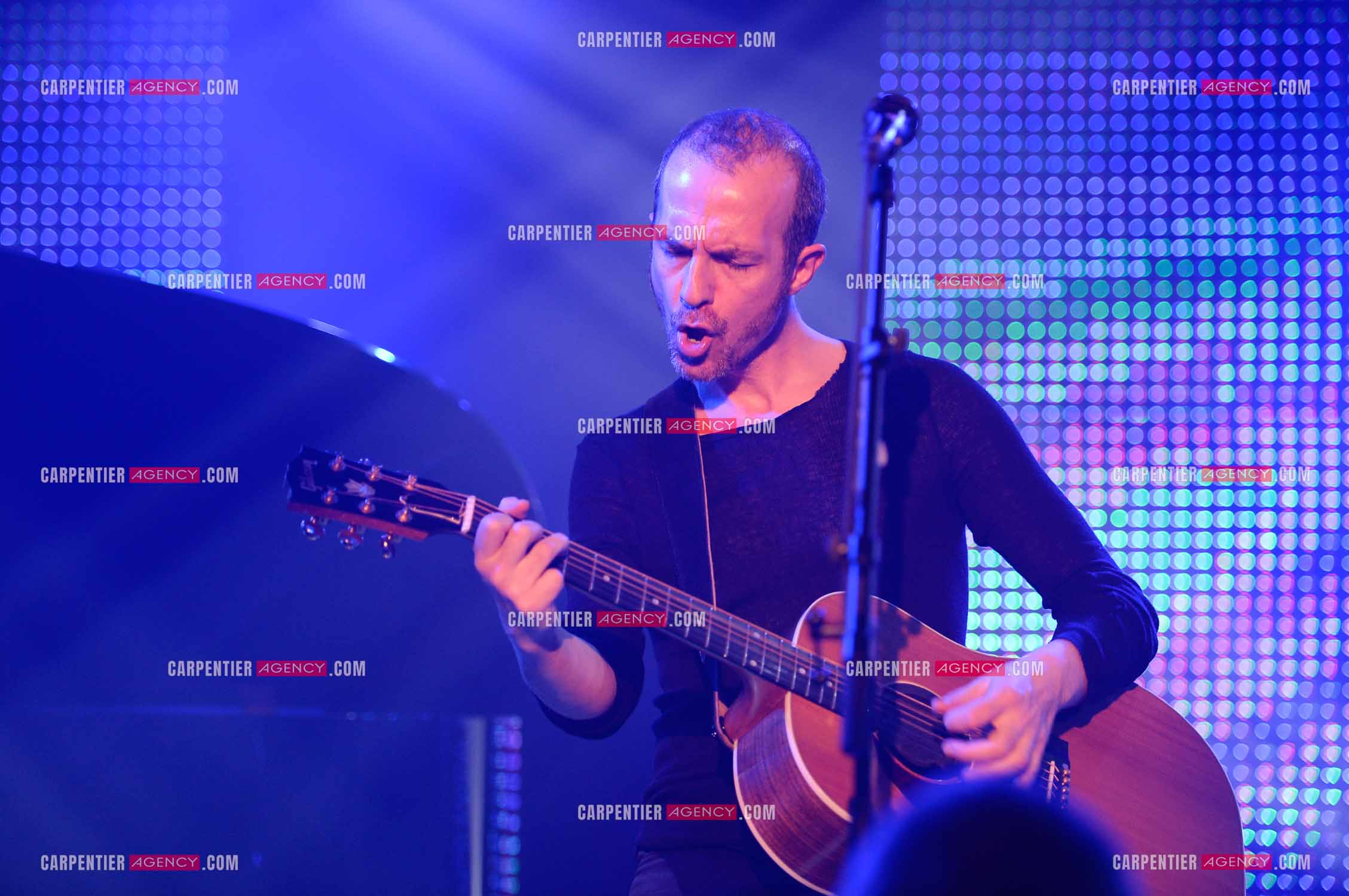 Le chanteur Calogero Maurici, dit Calogero lors d'un concert privé au club K a Reims. ( Exclusif )