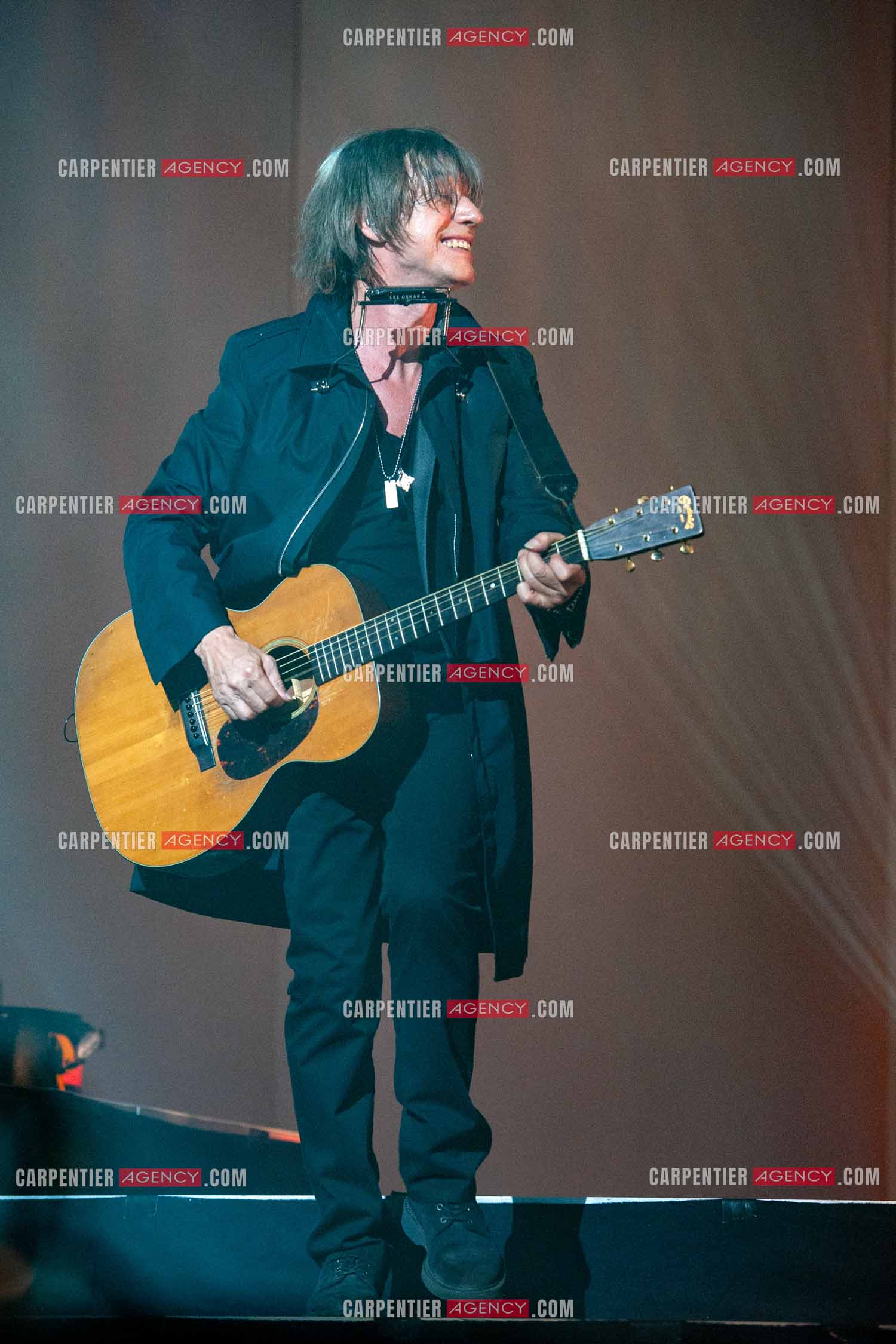 Le chanteur Jean-Louis Aubert en concert au Zénith de Paris le 30 Avril 2011.