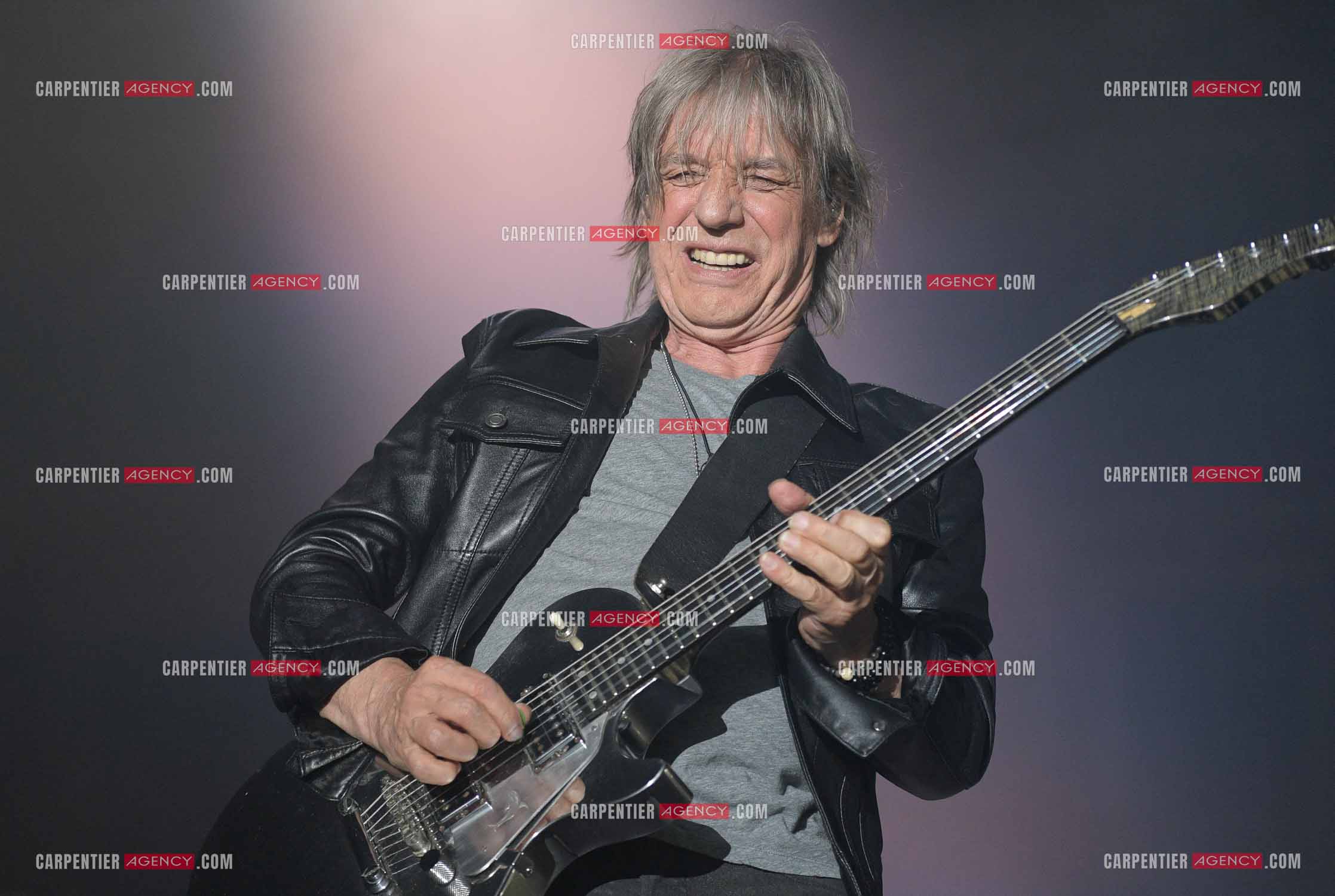 Le chanteur Jean-Louis Aubert  en concert pour le festival du château de Solliès-Pont en 2021.   ( Exclusif )