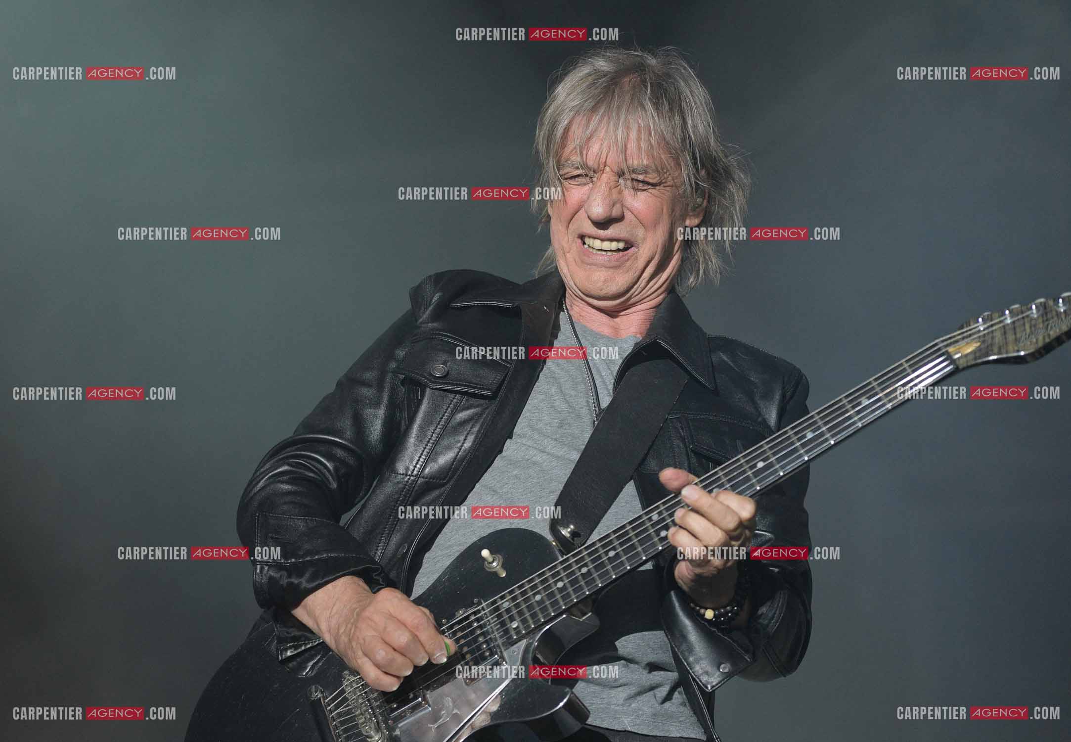 Le chanteur Jean-Louis Aubert  en concert pour le festival du château de Solliès-Pont en 2021.   ( Exclusif )