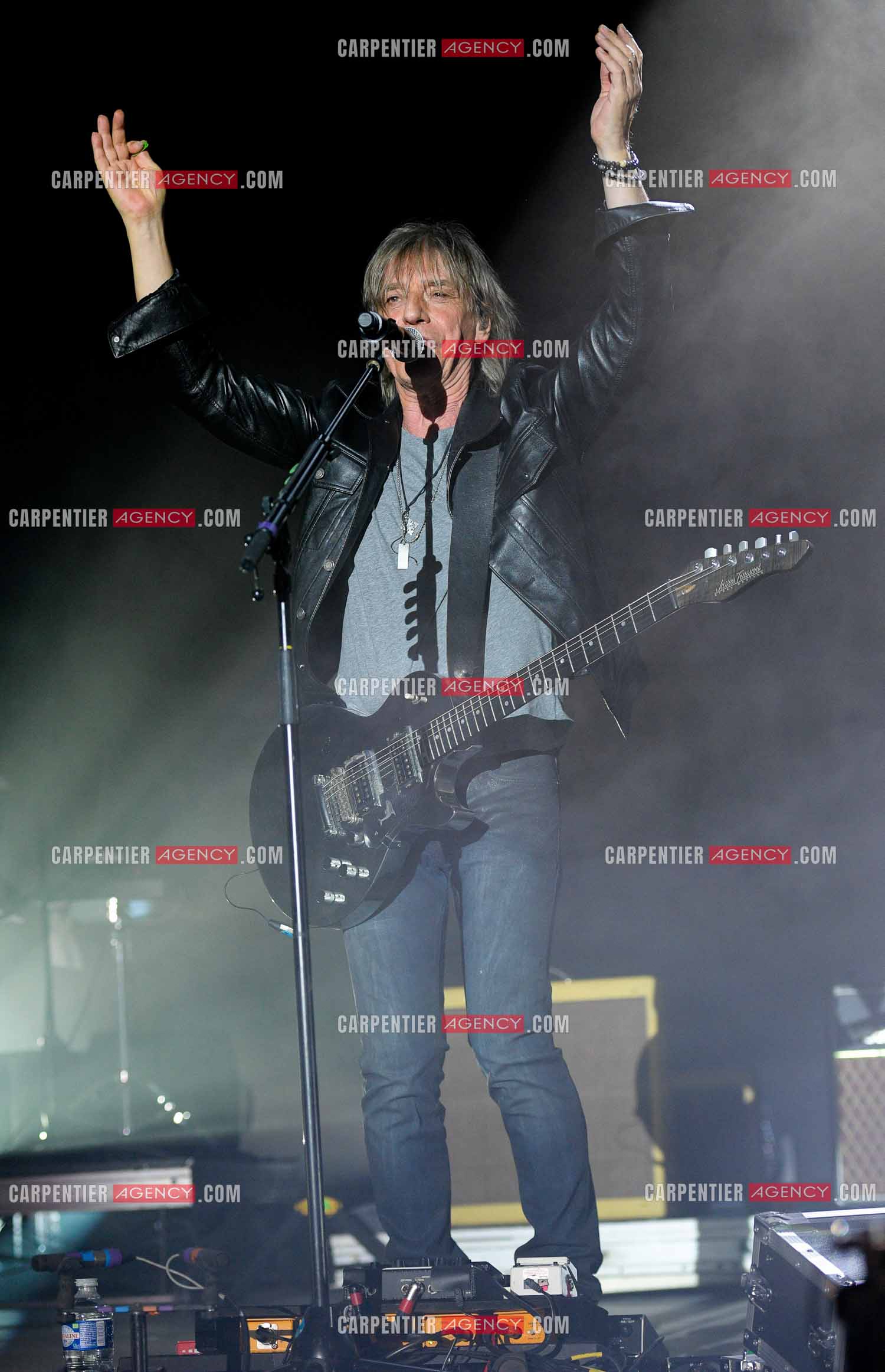 Le chanteur Jean-Louis Aubert  en concert pour le festival du château de Solliès-Pont en 2021.   ( Exclusif )