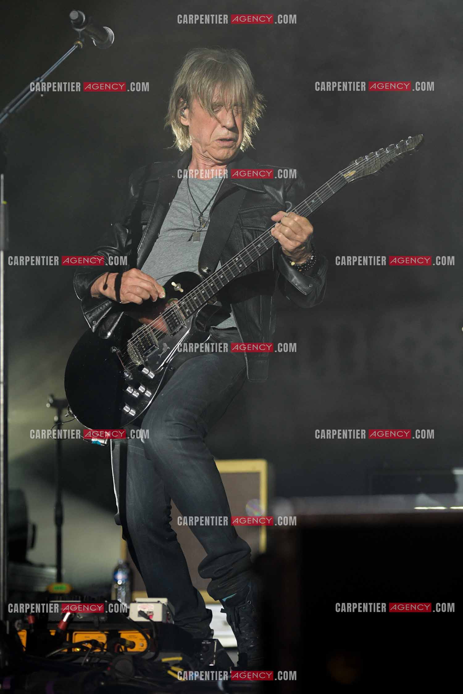 Le chanteur Jean-Louis Aubert  en concert pour le festival du château de Solliès-Pont en 2021.   ( Exclusif )