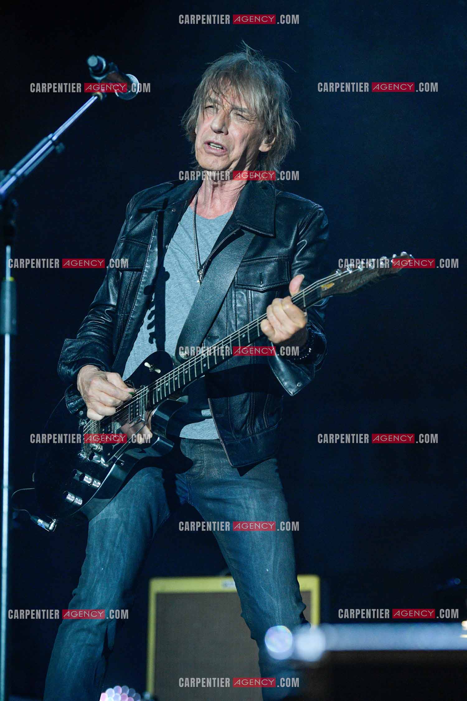 Le chanteur Jean-Louis Aubert  en concert pour le festival du château de Solliès-Pont en 2021.   ( Exclusif )
