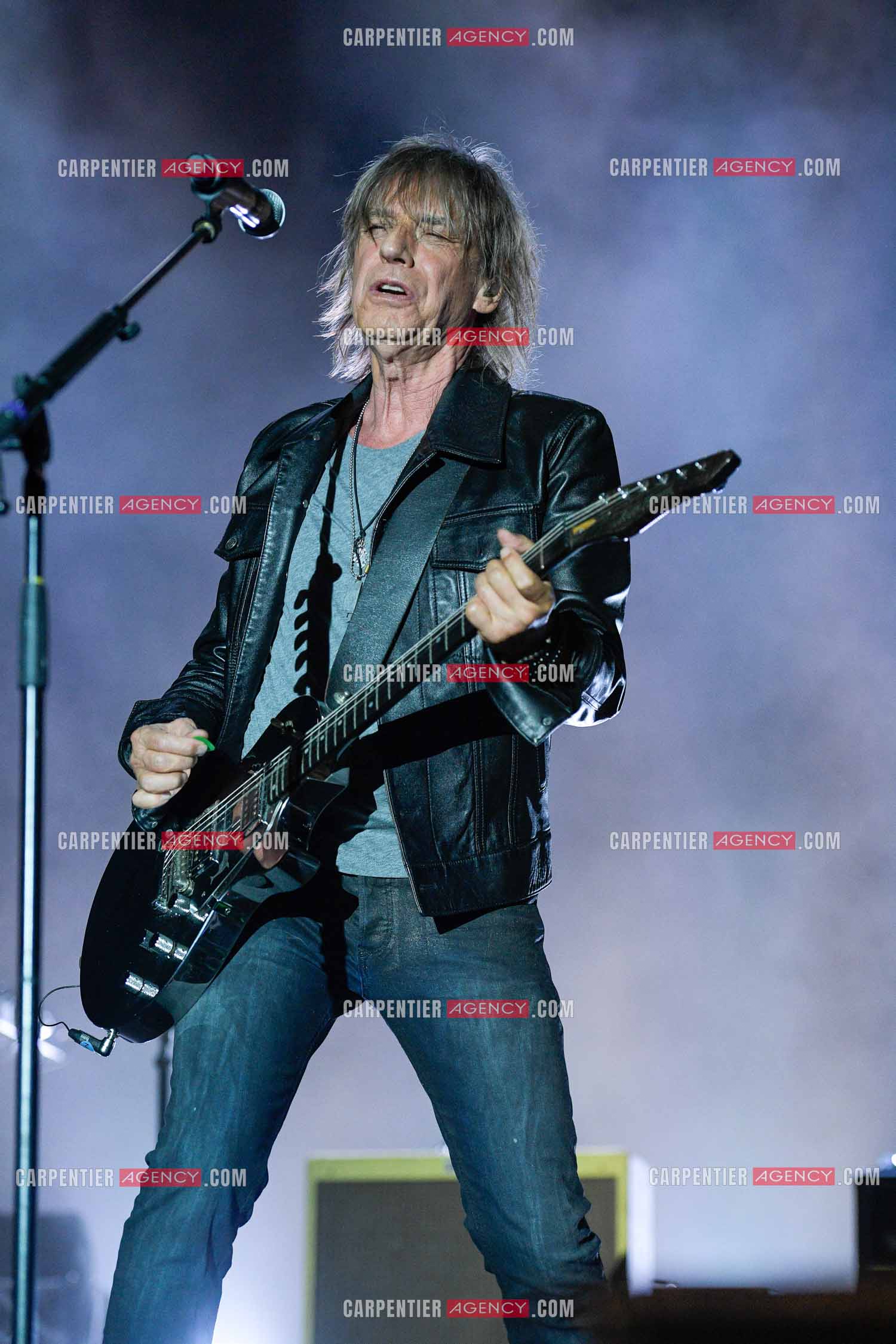 Le chanteur Jean-Louis Aubert  en concert pour le festival du château de Solliès-Pont en 2021.   ( Exclusif )