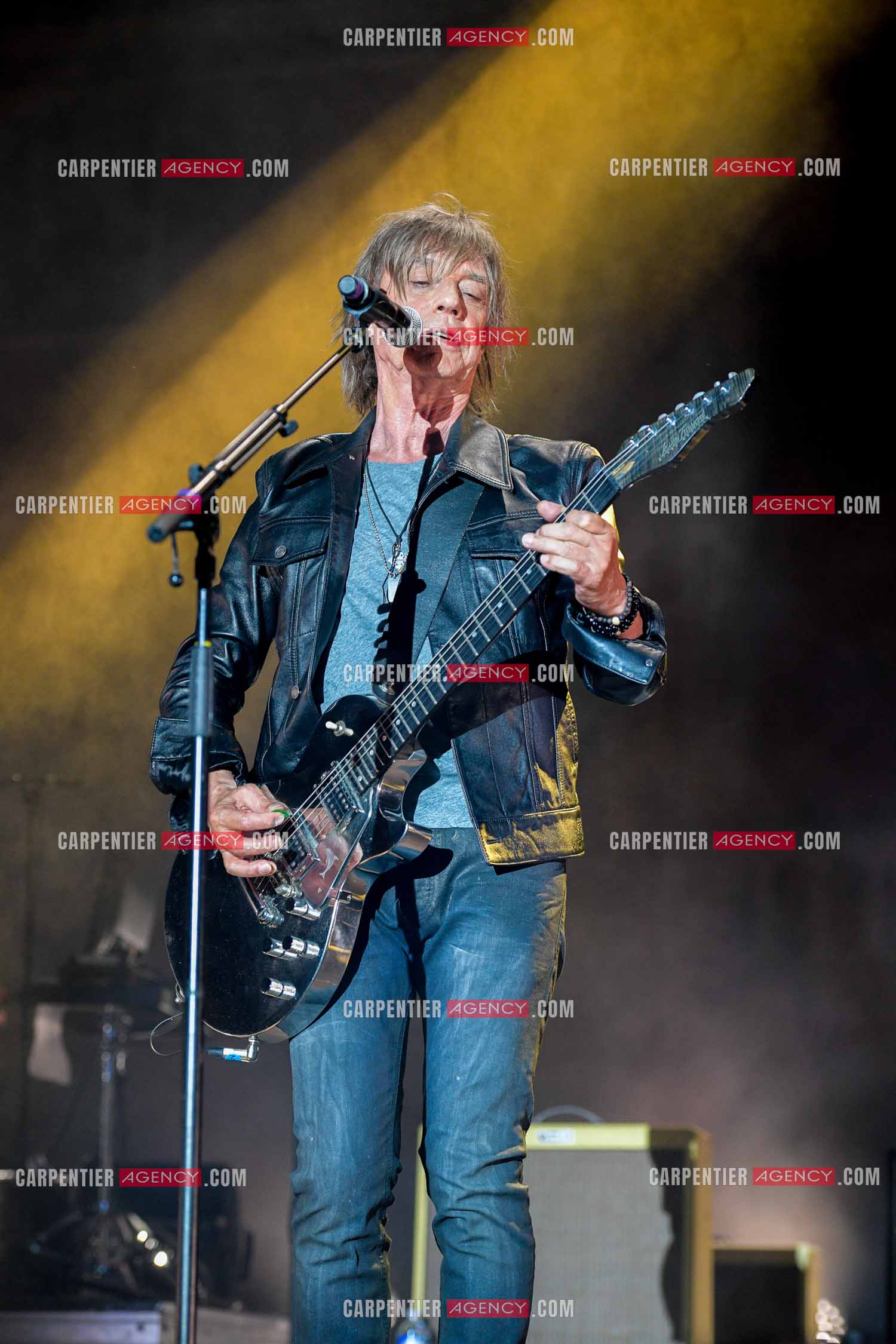 Le chanteur Jean-Louis Aubert  en concert pour le festival du château de Solliès-Pont en 2021.   ( Exclusif )