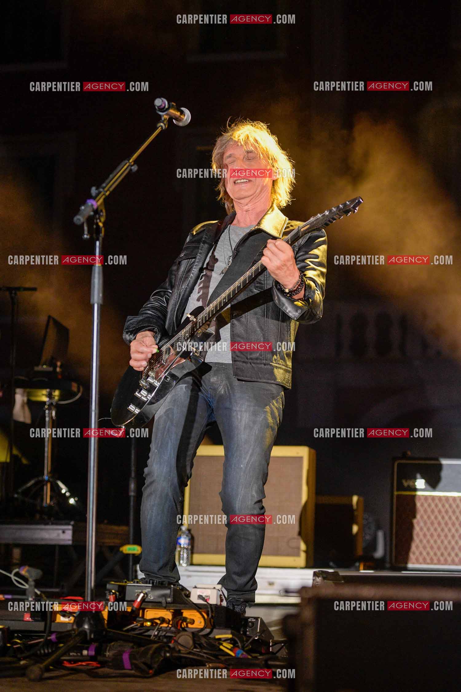 Le chanteur Jean-Louis Aubert  en concert pour le festival du château de Solliès-Pont en 2021.   ( Exclusif )