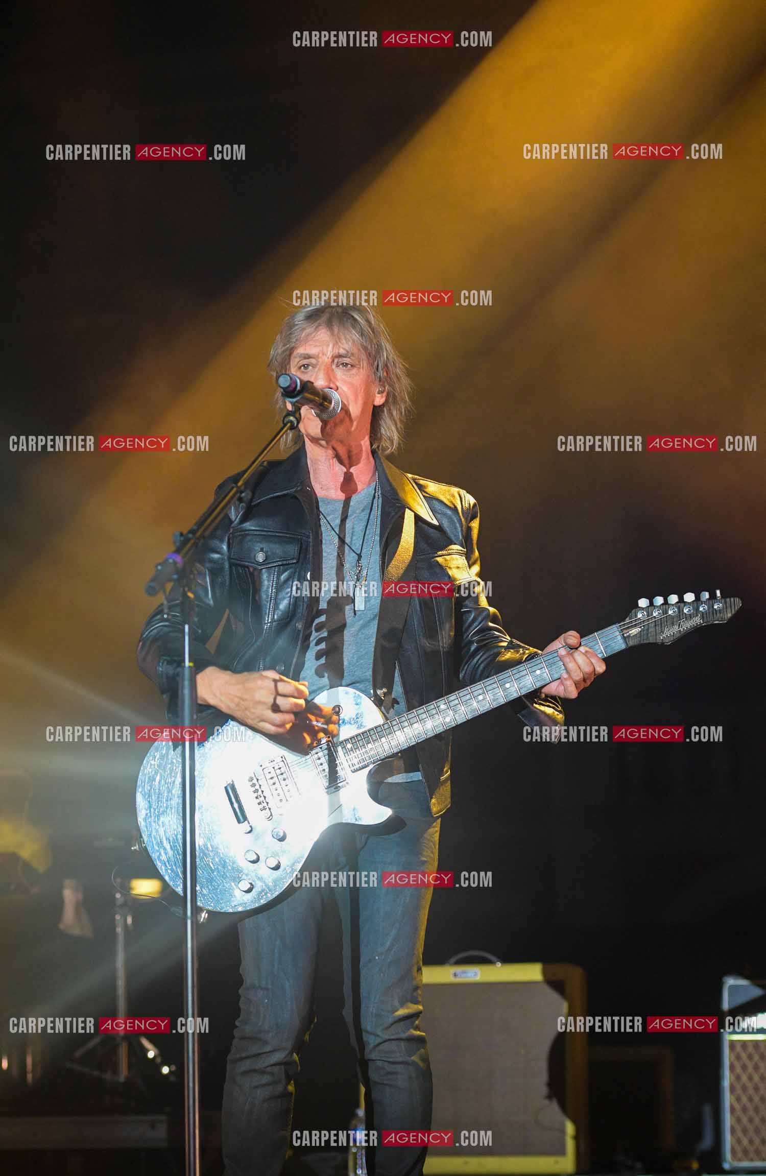 Le chanteur Jean-Louis Aubert  en concert pour le festival du château de Solliès-Pont en 2021.   ( Exclusif )