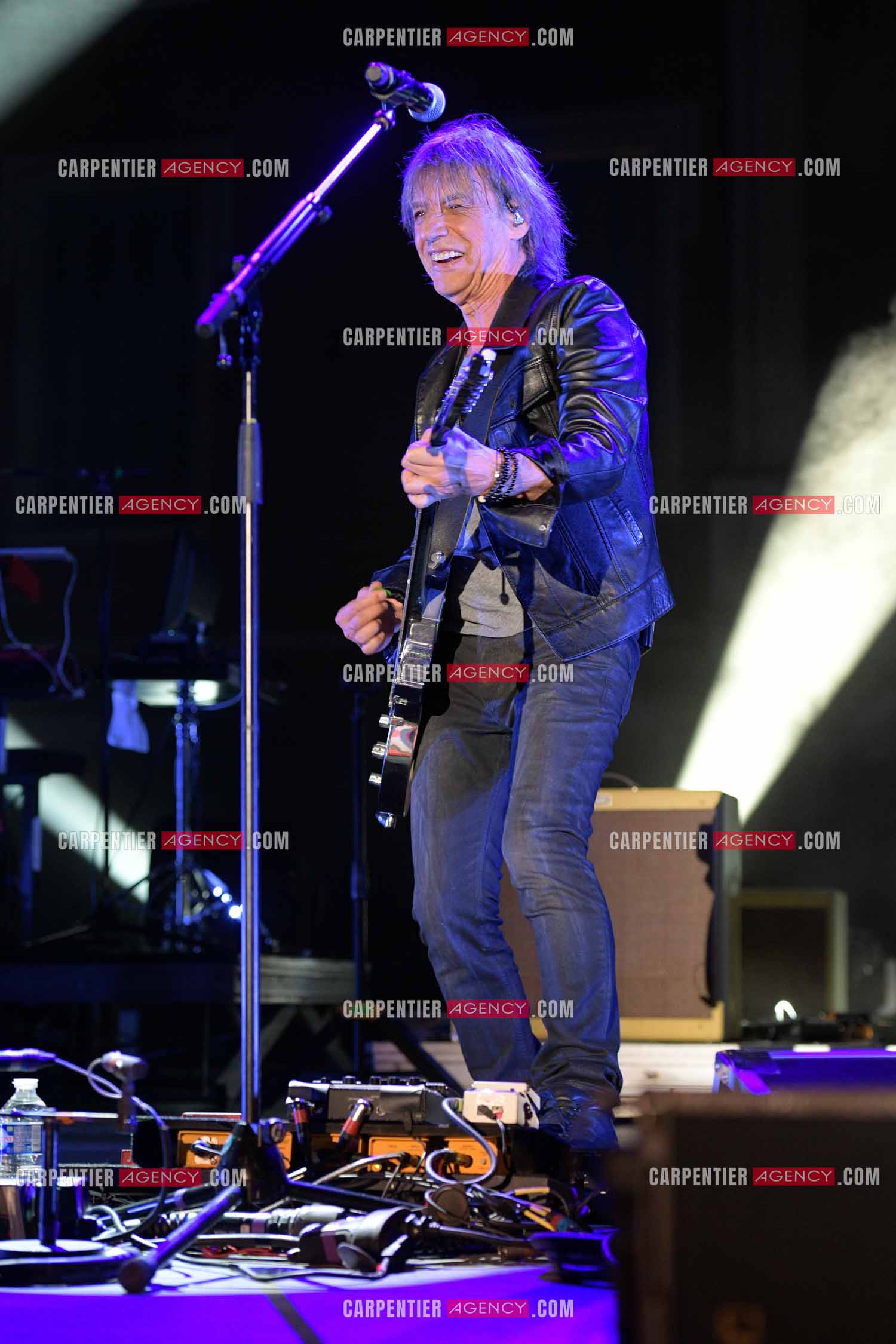 Le chanteur Jean-Louis Aubert  en concert pour le festival du château de Solliès-Pont en 2021.   ( Exclusif )