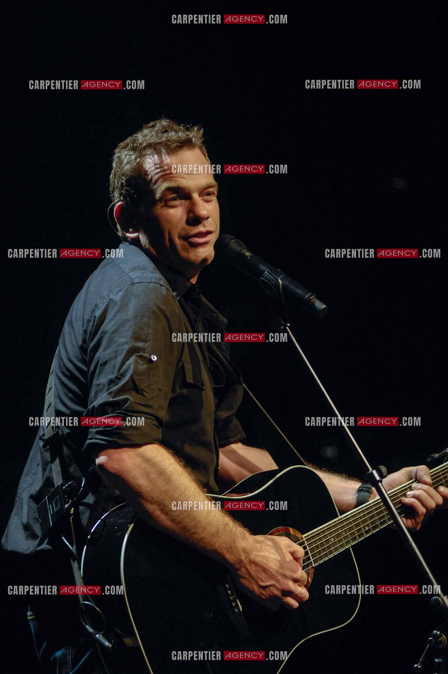 Le chanteur québécois Pierre Garand dit Garou en concert à la CIGALE en 2008.   ( Exclusif )