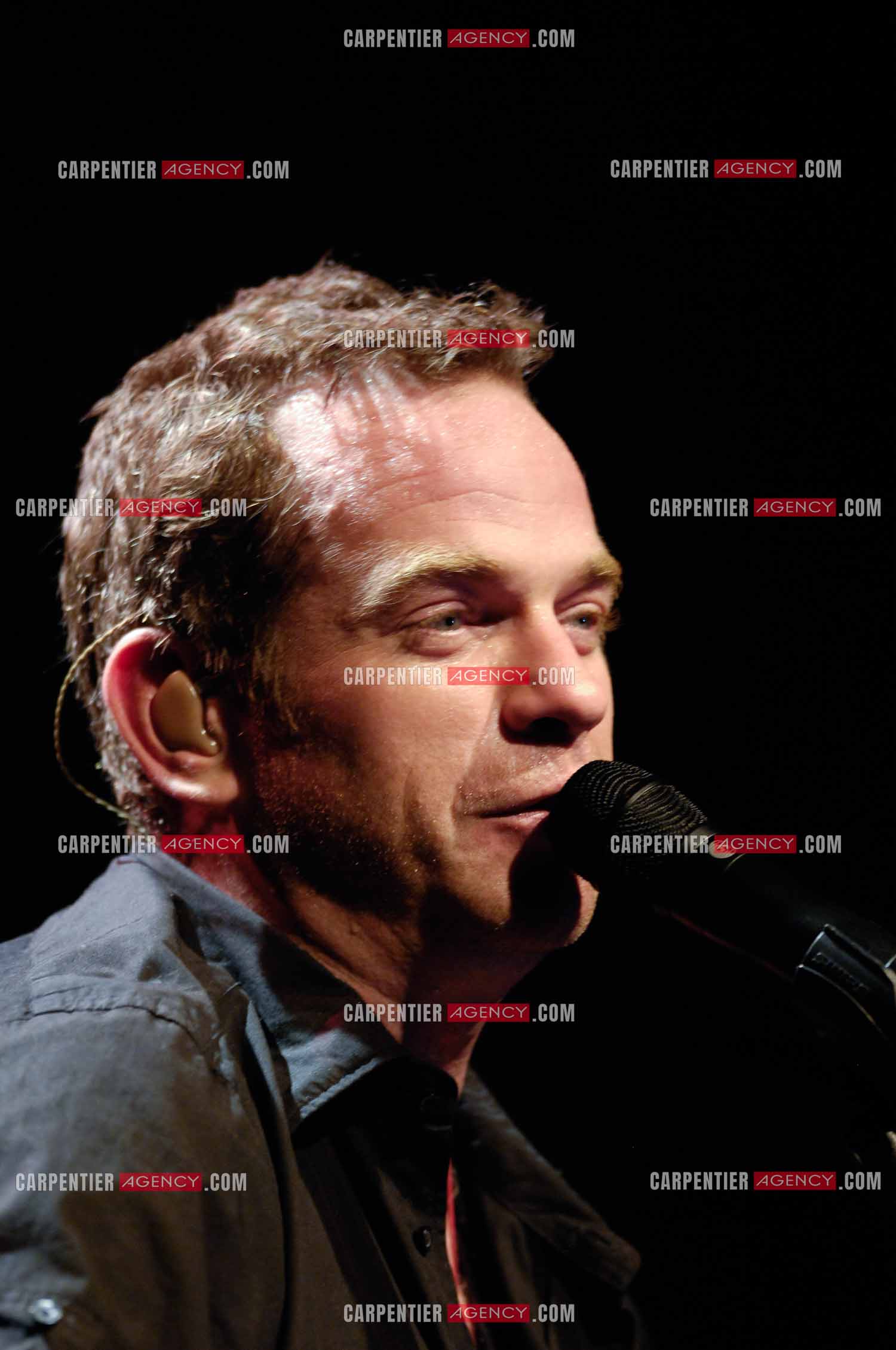 Le chanteur québécois Pierre Garand dit Garou en concert à la CIGALE en 2008.   ( Exclusif )