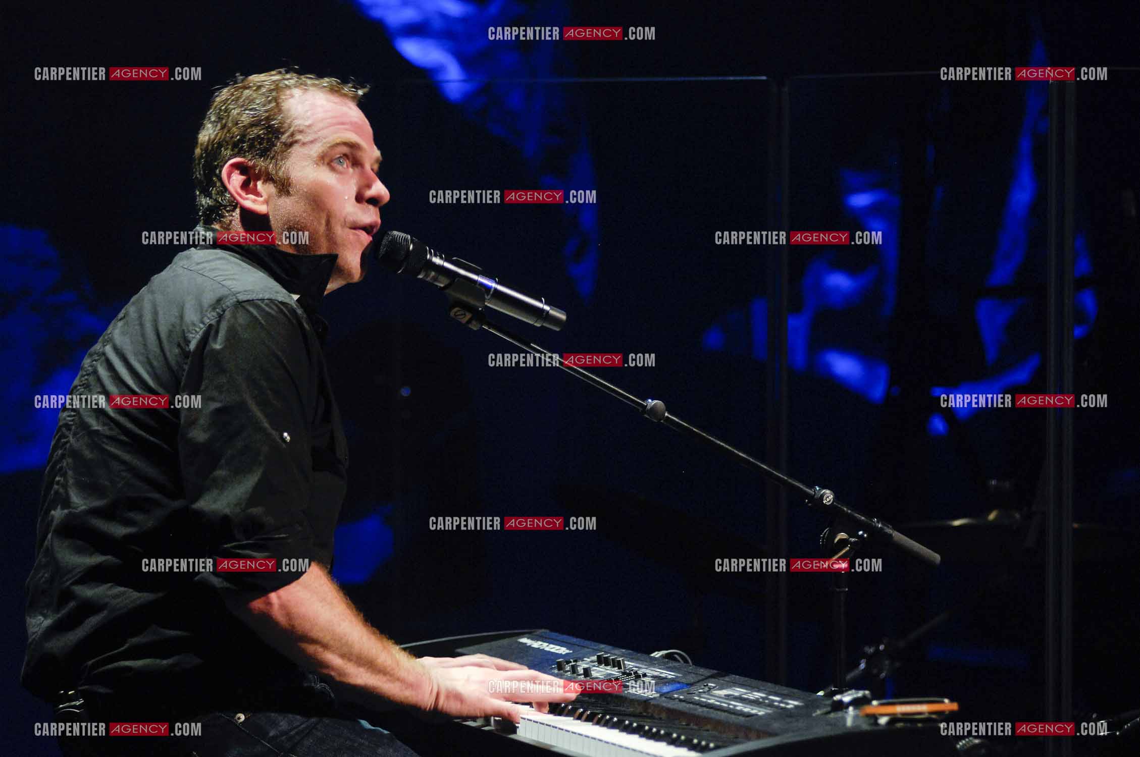 Le chanteur québécois Pierre Garand dit Garou en concert à la CIGALE en 2008.   ( Exclusif )