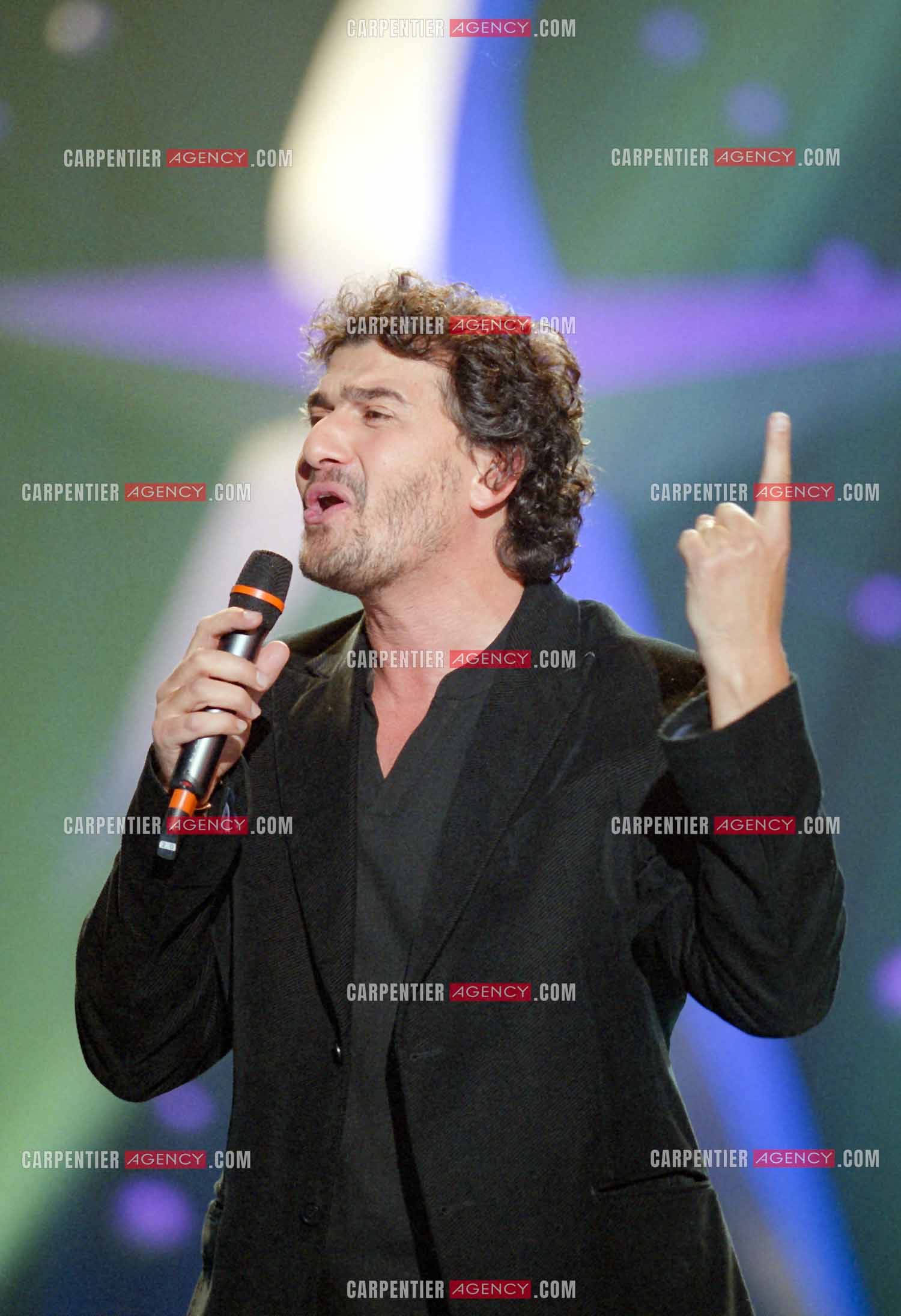 Le chanteur Danièl Lévi en concert le 20 Sept 2000.  ( Exclusif )